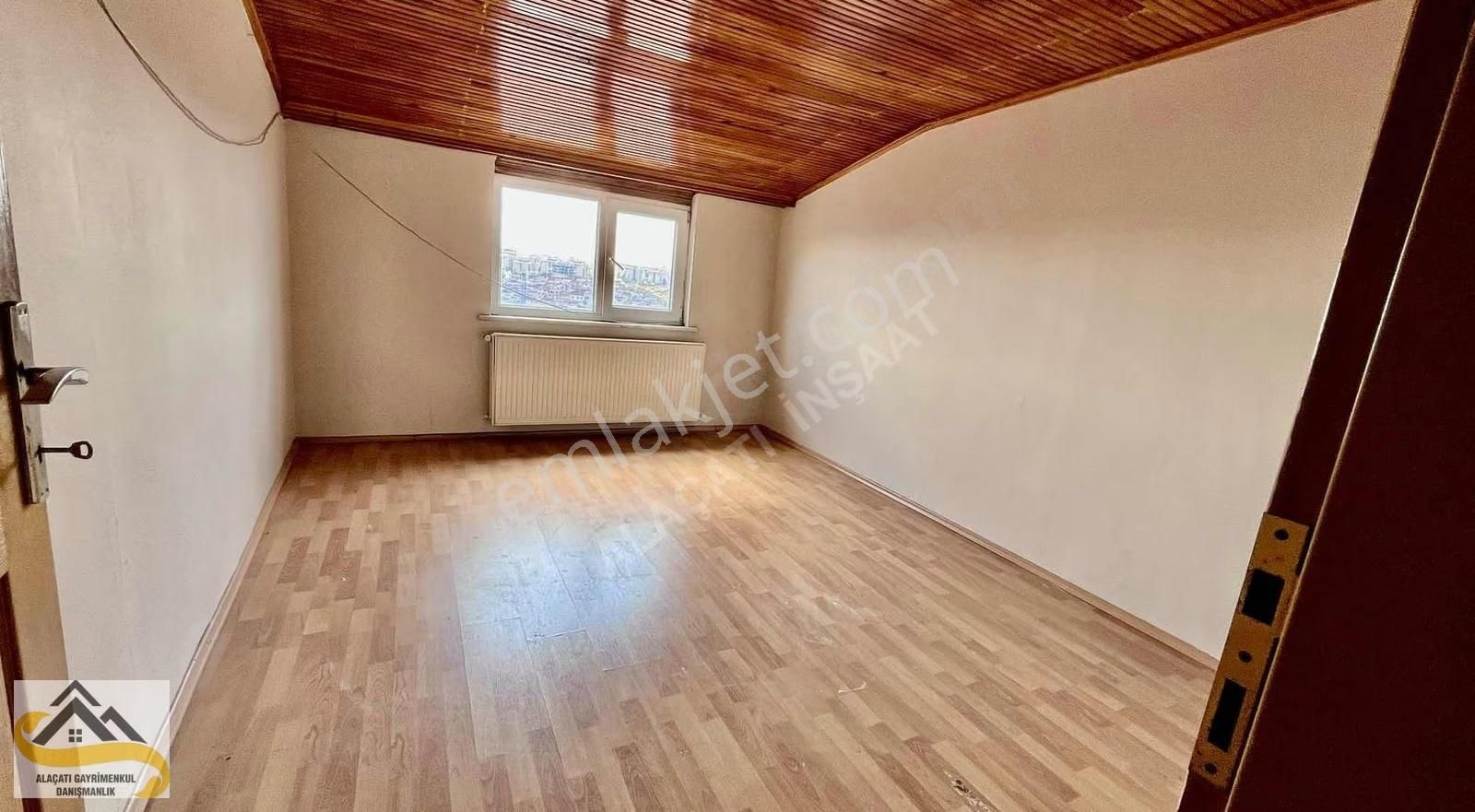 Alaçatı Dan Kat İrtifaklı Çatı Katı Masrafsız 2+1 - Görsel 13