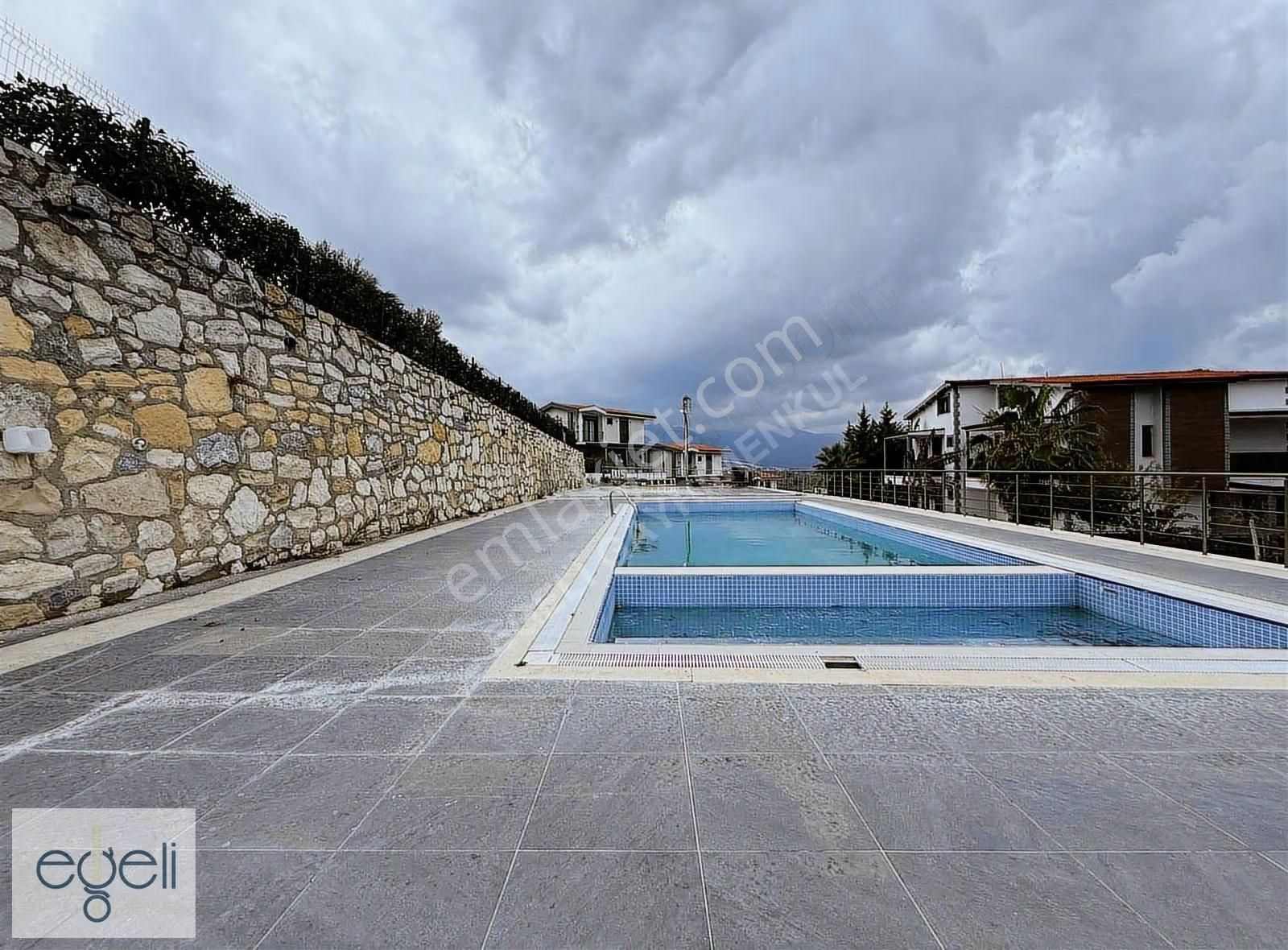 Acilll Deniz Manzaralı Satılık 5+1 Triblex Yazlık - Görsel 19