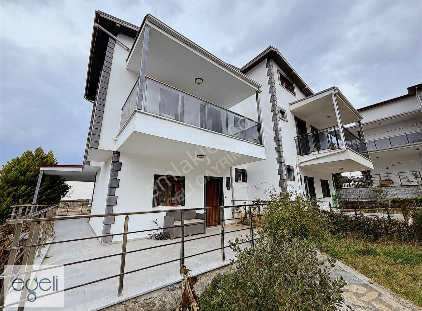 Acilll Deniz Manzaralı Satılık 5+1 Triblex Yazlık - Görsel 15