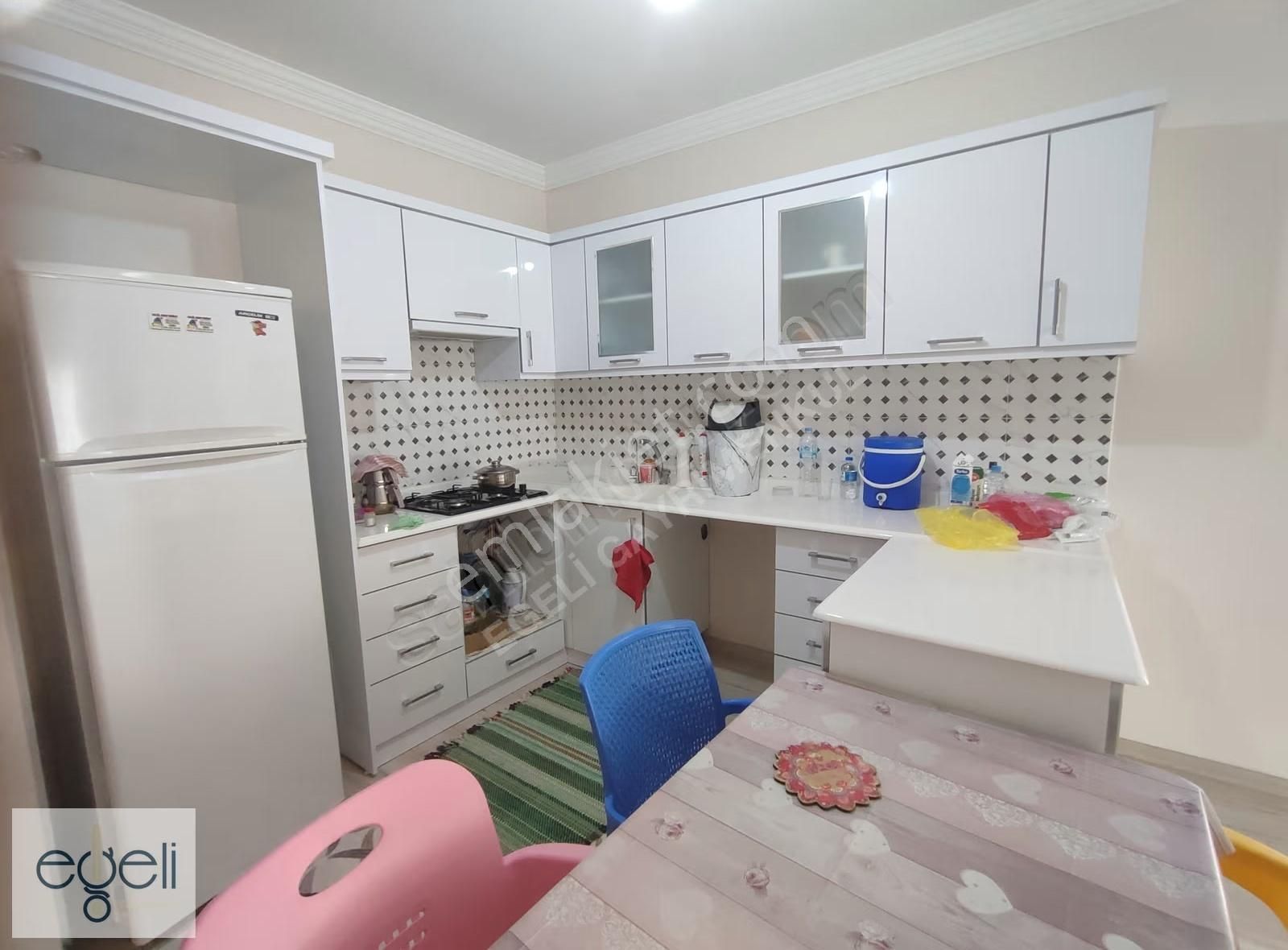 Davutlar Merkez De 3+1 Köşe Konum Daire