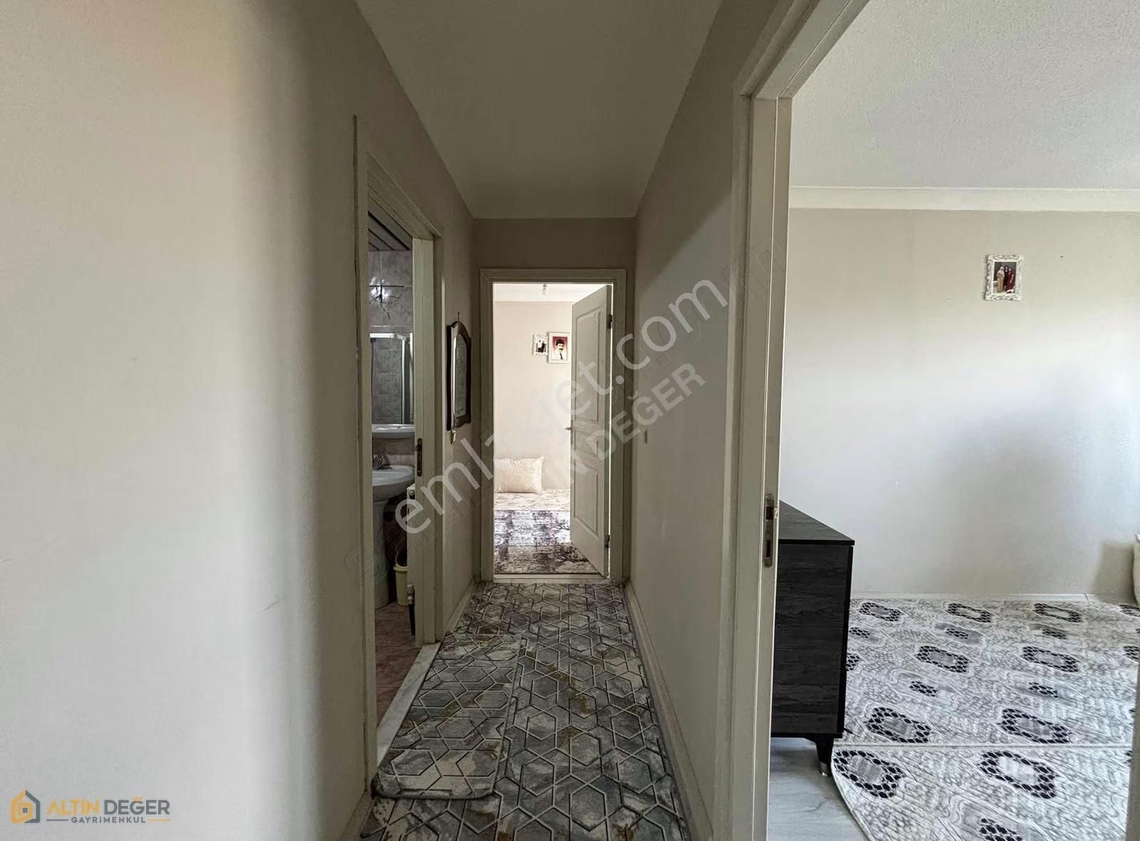 Şentepe Toki Konutlarında Ara Kat 3+1 Satılık Daire - Görsel 5