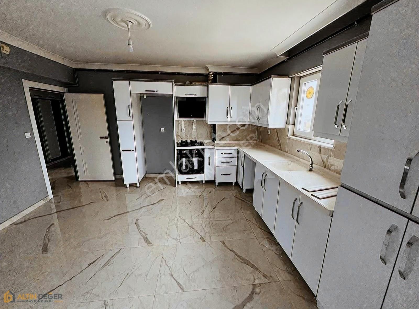 İstiklal Mahallesin De Kiralık Daire