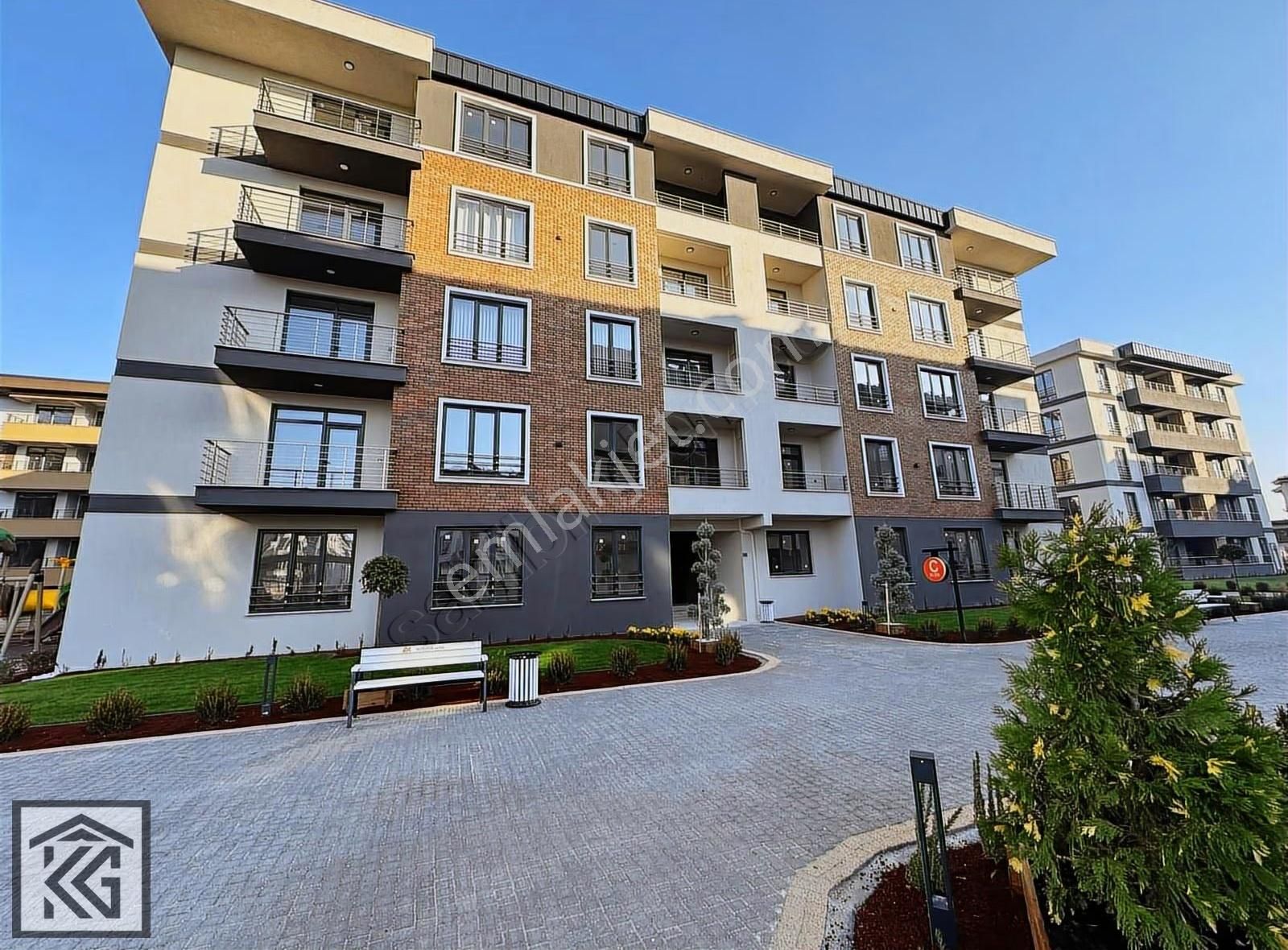 Kocalardan Merma Uluğbeyde Pera Palacede Lüxs Geniş Köşe 3+1 - Görsel 7