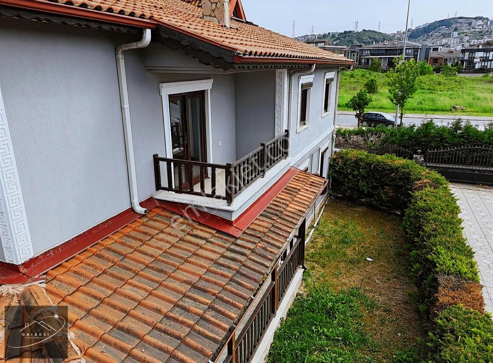 Galaksi Gayrimenkulden 6+1 Serdivanın En İyi Lokasyonunda Villa - Görsel 24