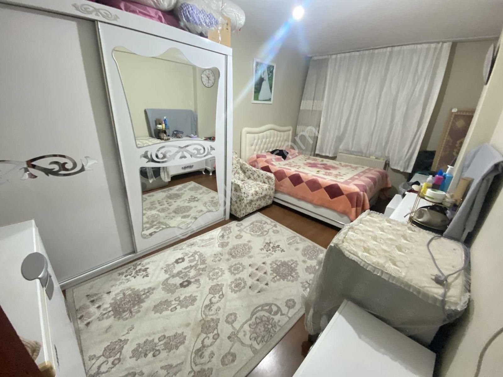 **kat Eksiği Olan** 96 Yapımı 3+1 Net 120 M2 Geniş Ön Cephe 2.kt - Görsel 10