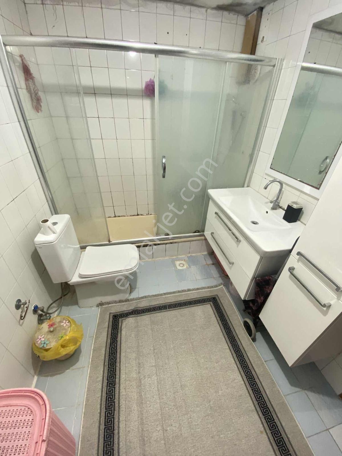 **kat Eksiği Olan** 96 Yapımı 3+1 Net 120 M2 Geniş Ön Cephe 2.kt - Görsel 3