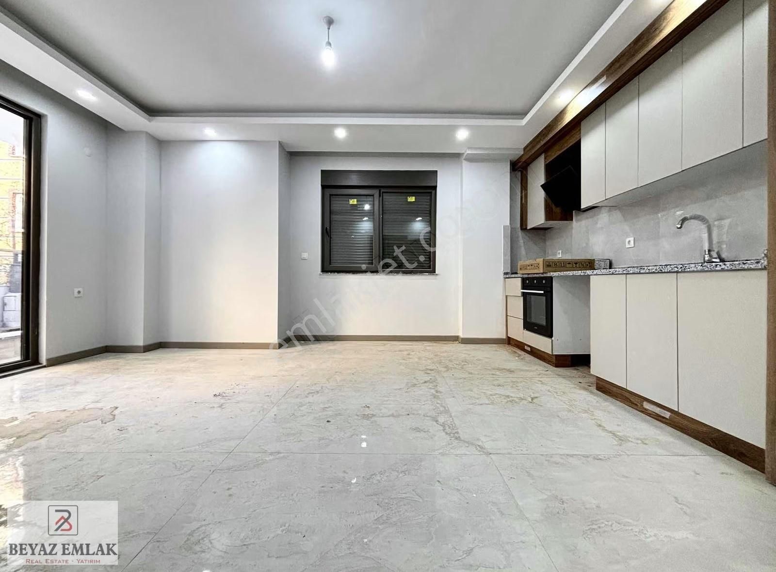 Salı Pazarı Yanı Oturma Hazır 1+1 Ve Katta Satılık Alternatifler