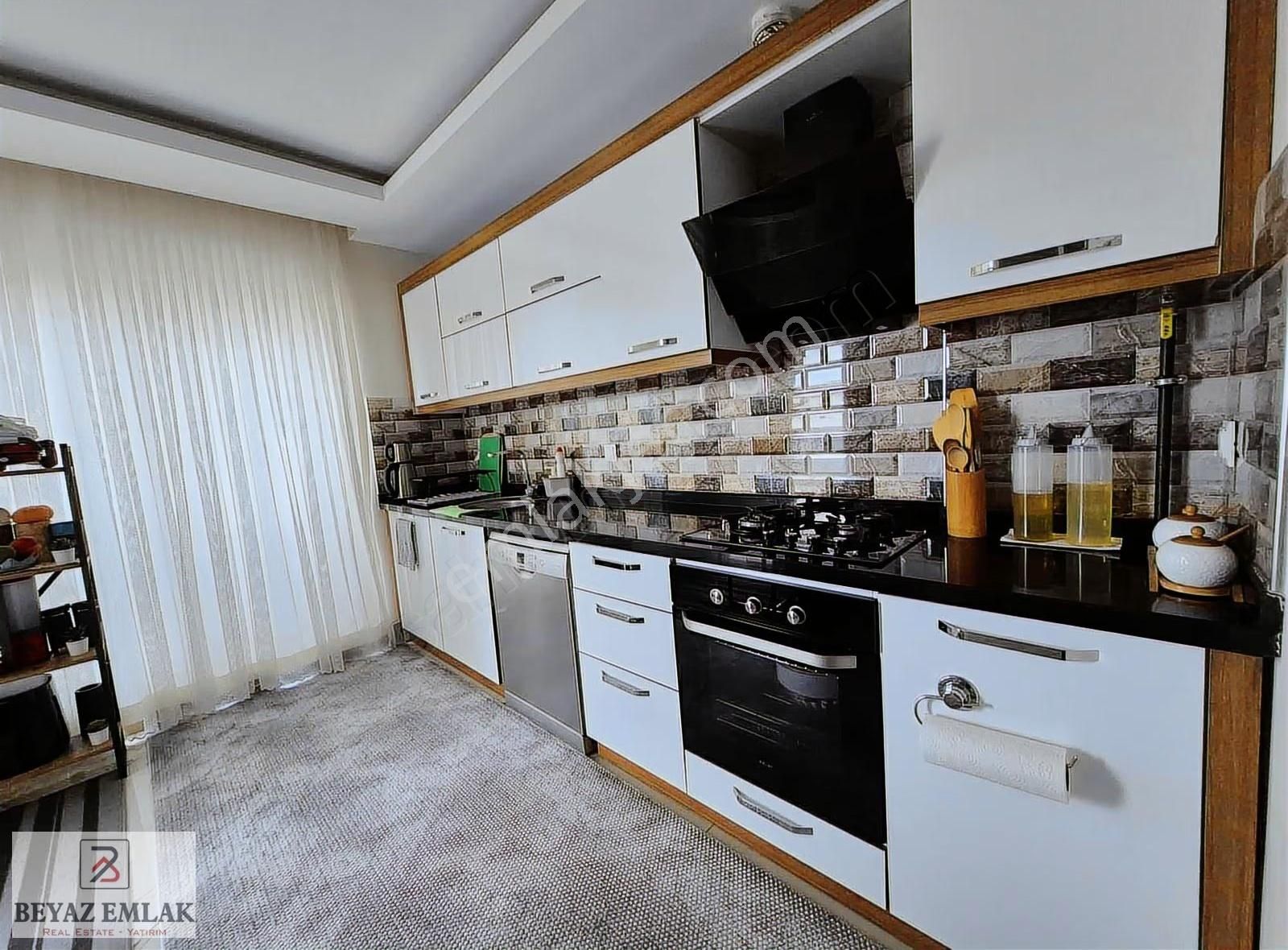 Şafak Mah. Ebeveyn Banyolu Asansörlü Katta Geniş 3+1 Daire - Görsel 35