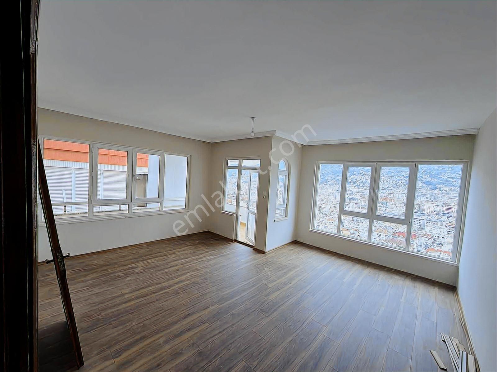 Emlakparktan Kale Yamacında Şehir Manzaralı Kiralık 2+1 Daire - Görsel 3