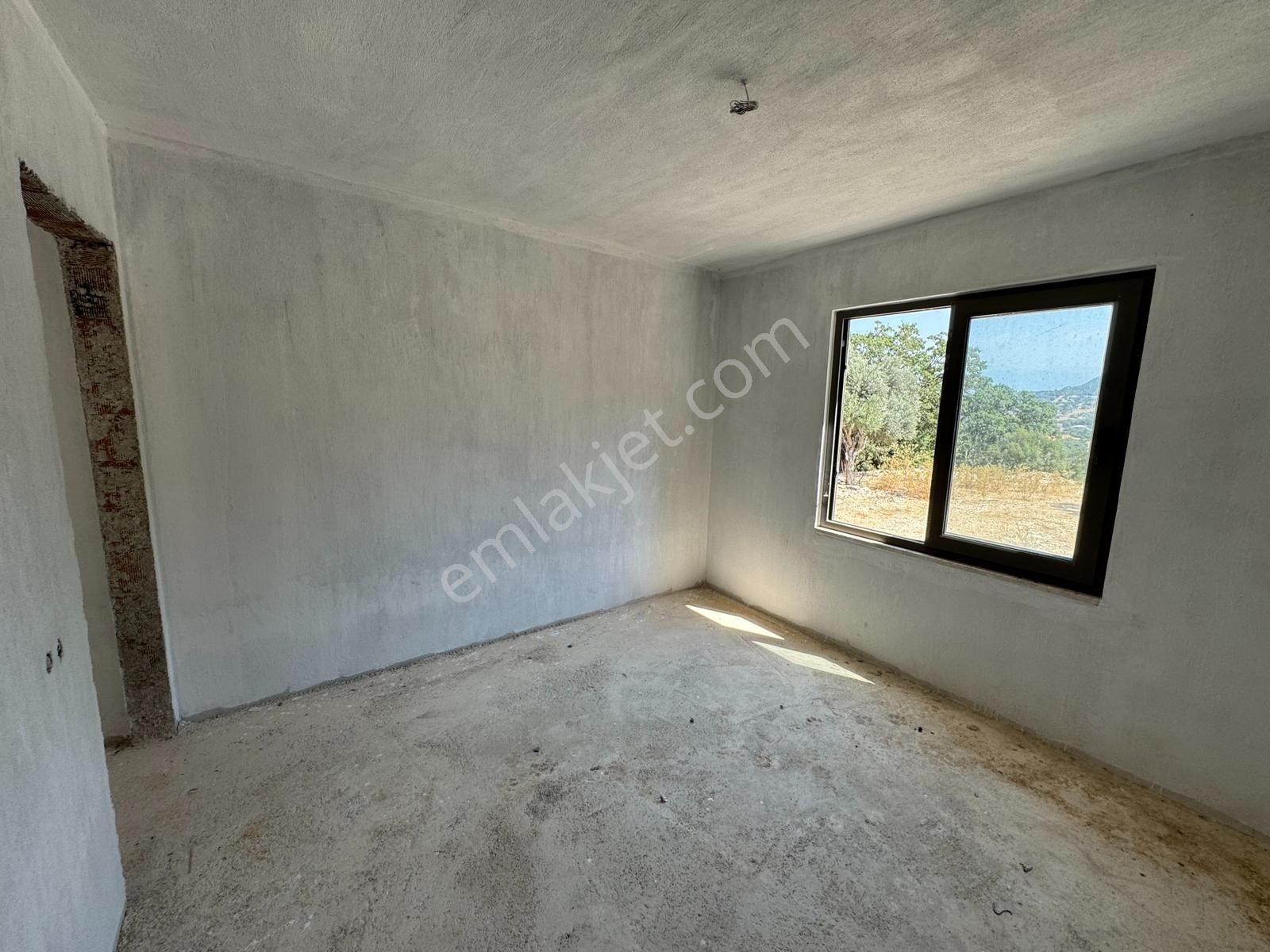 Kaş Ahatlı Mahallesinde İçinde Ev Olan Satılık Arsa | Soft Emlak - Görsel 24