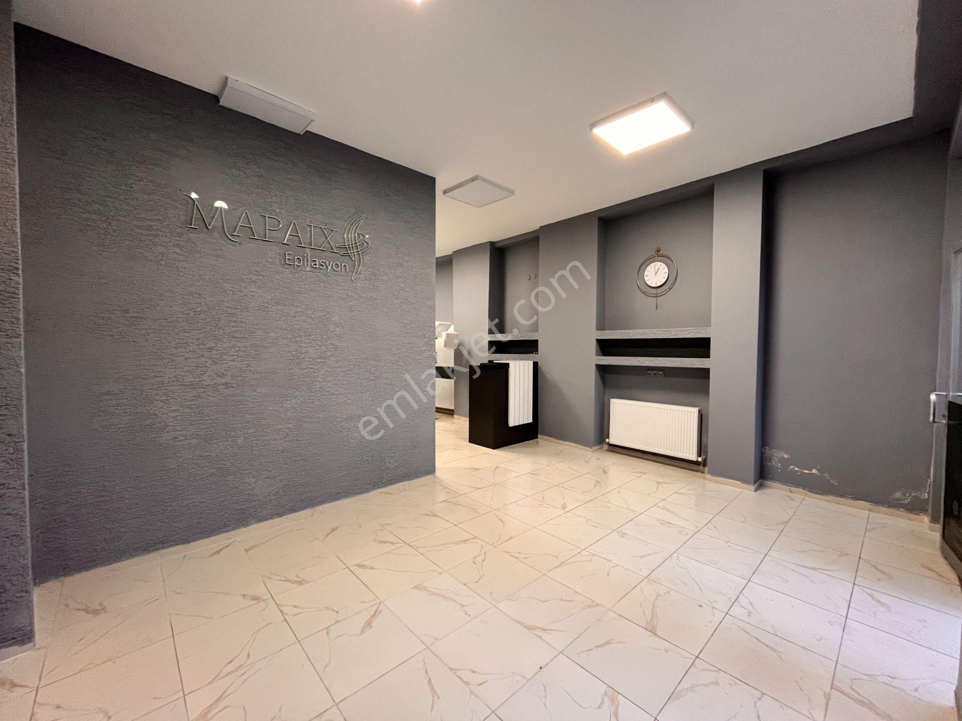 Trabzon Meydanda Kiralık Merkezi Konumda Dükkan - Görsel 7
