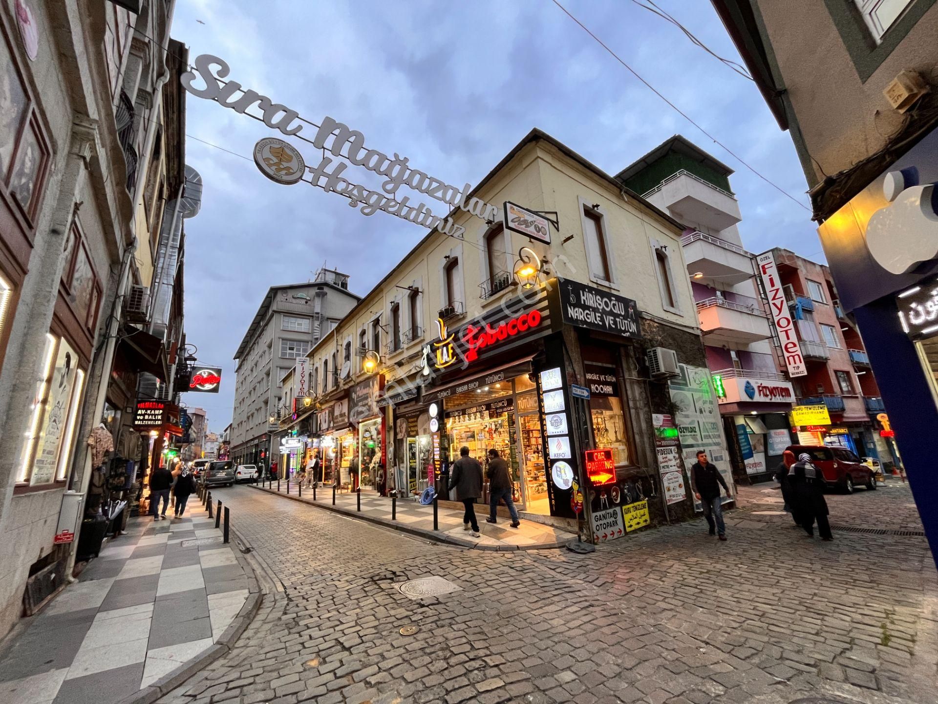 Trabzon Meydanda Kiralık Merkezi Konumda Dükkan - Görsel 18