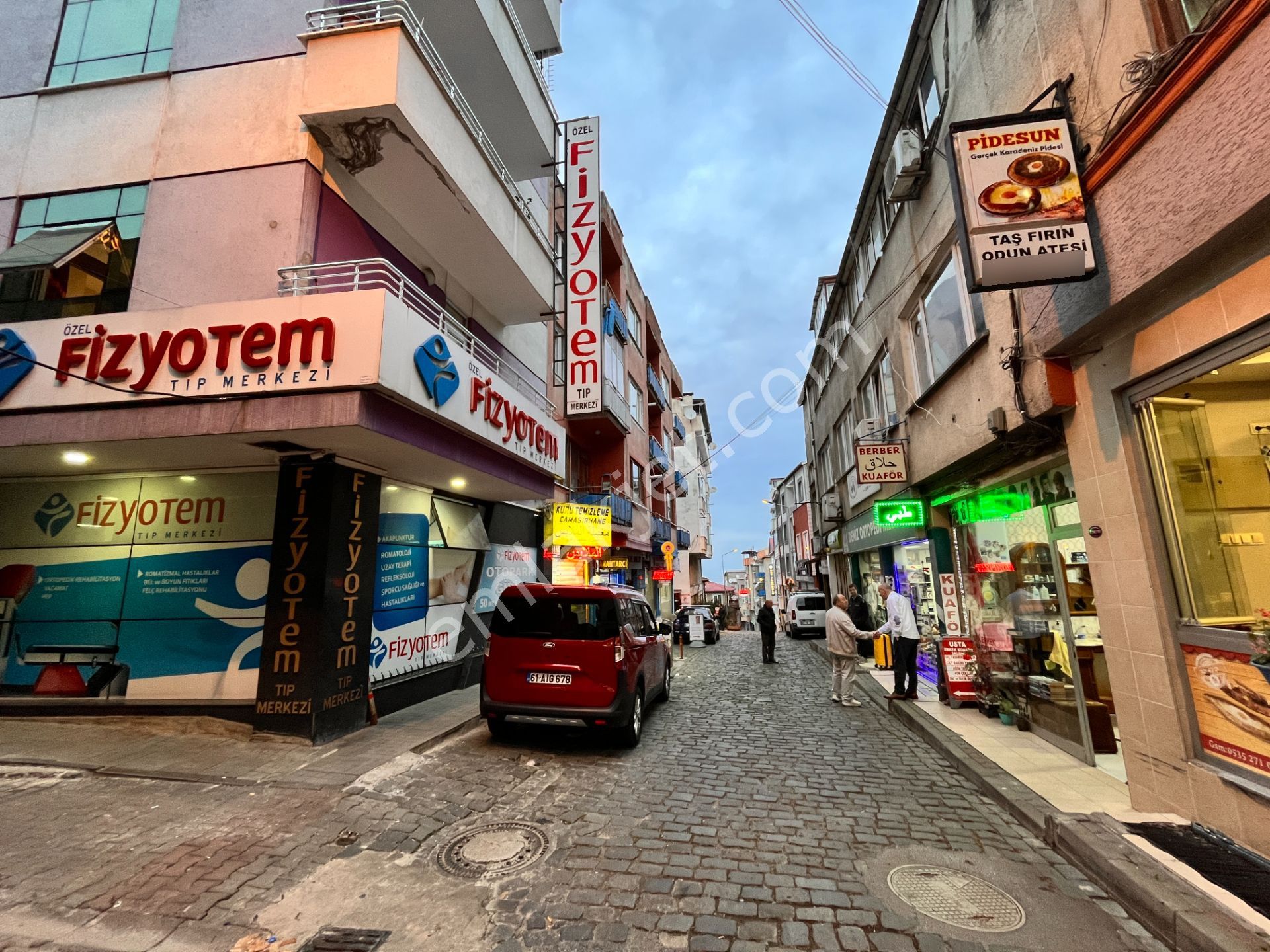 Trabzon Meydanda Kiralık Merkezi Konumda Dükkan - Görsel 20