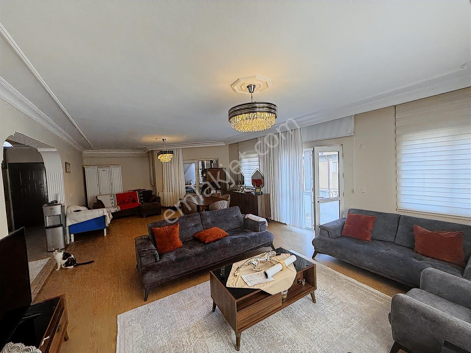 Bahçeşehir Boğazköy Villalar Mevkisinde 160m2 3+1 Satılık Daire - Görsel 2