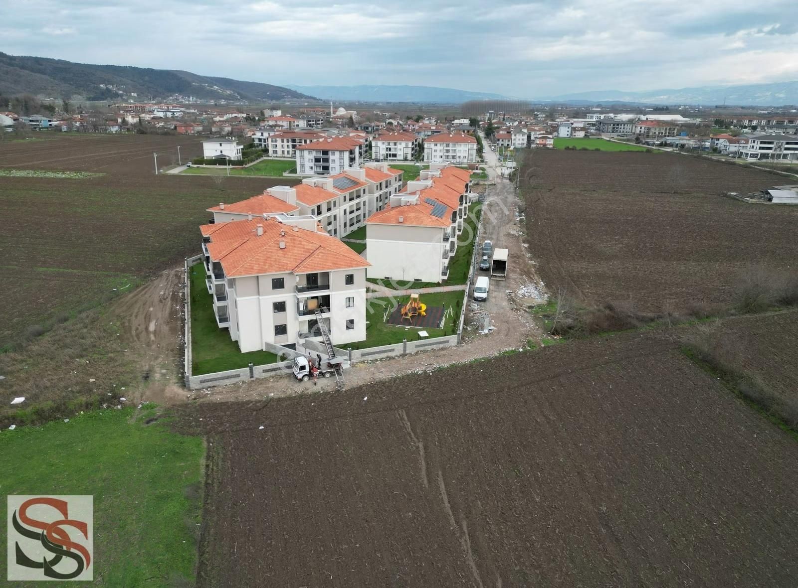 Tekeler'de Site İçi Oturuma Hazır Kapalı Garajlı 3.kat 3+1 Daire - Görsel 16