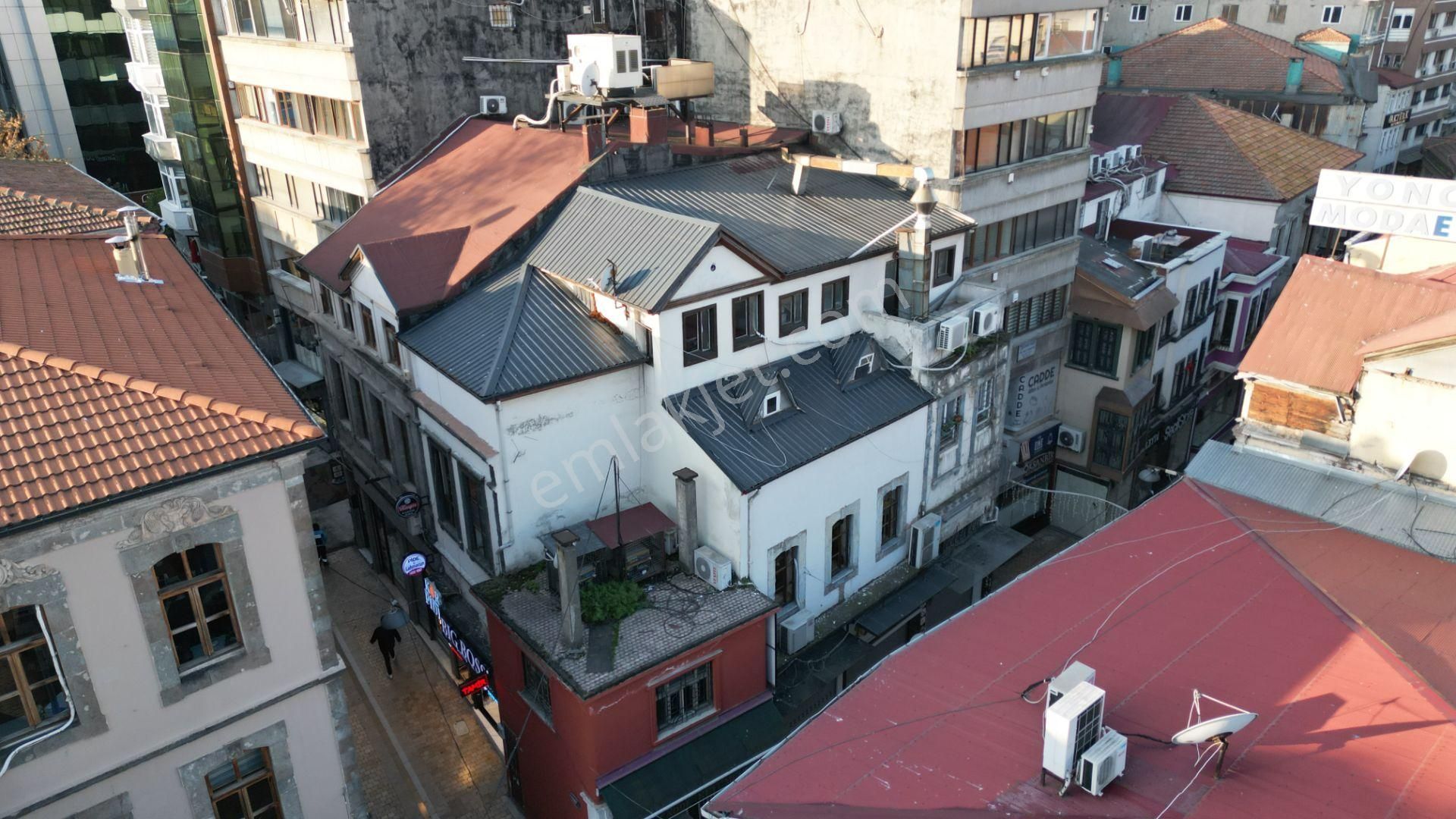 Kemerkaya'nın En İşlek Caddesinde Satılık Komple Bina - Görsel 4