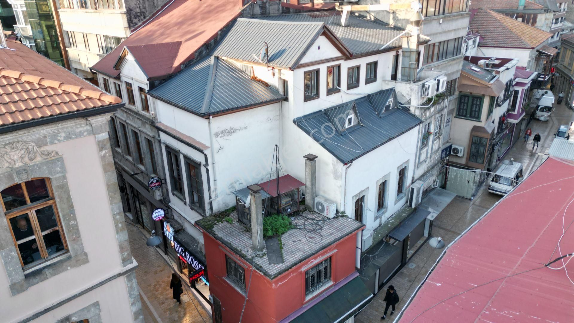 Kemerkaya'nın En İşlek Caddesinde Satılık Komple Bina - Görsel 8