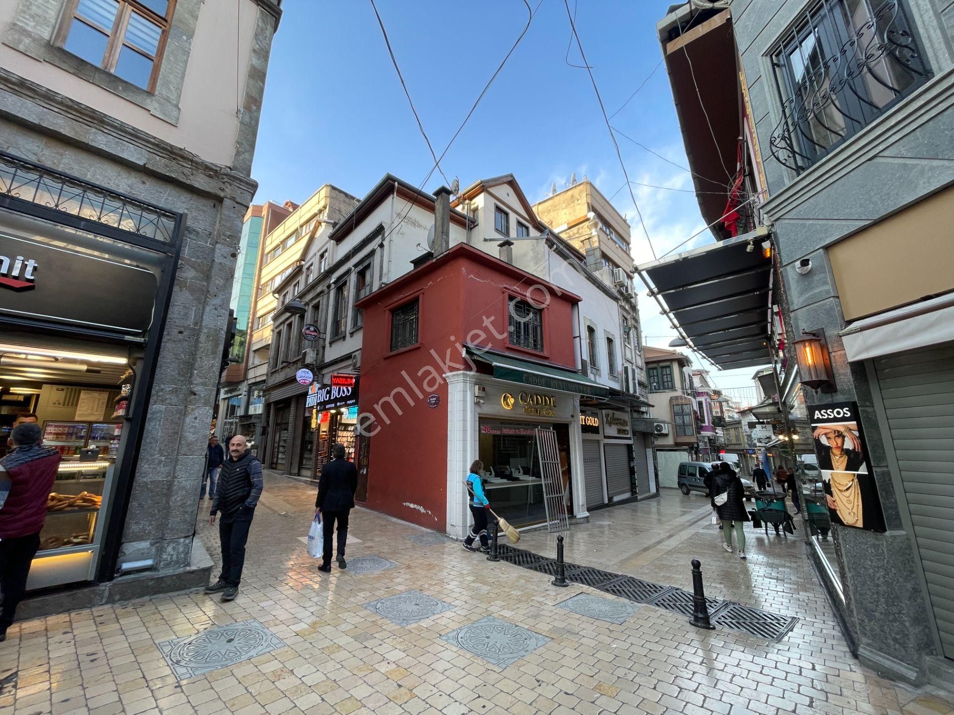 Kemerkaya'nın En İşlek Caddesinde Satılık Komple Bina - Görsel 11