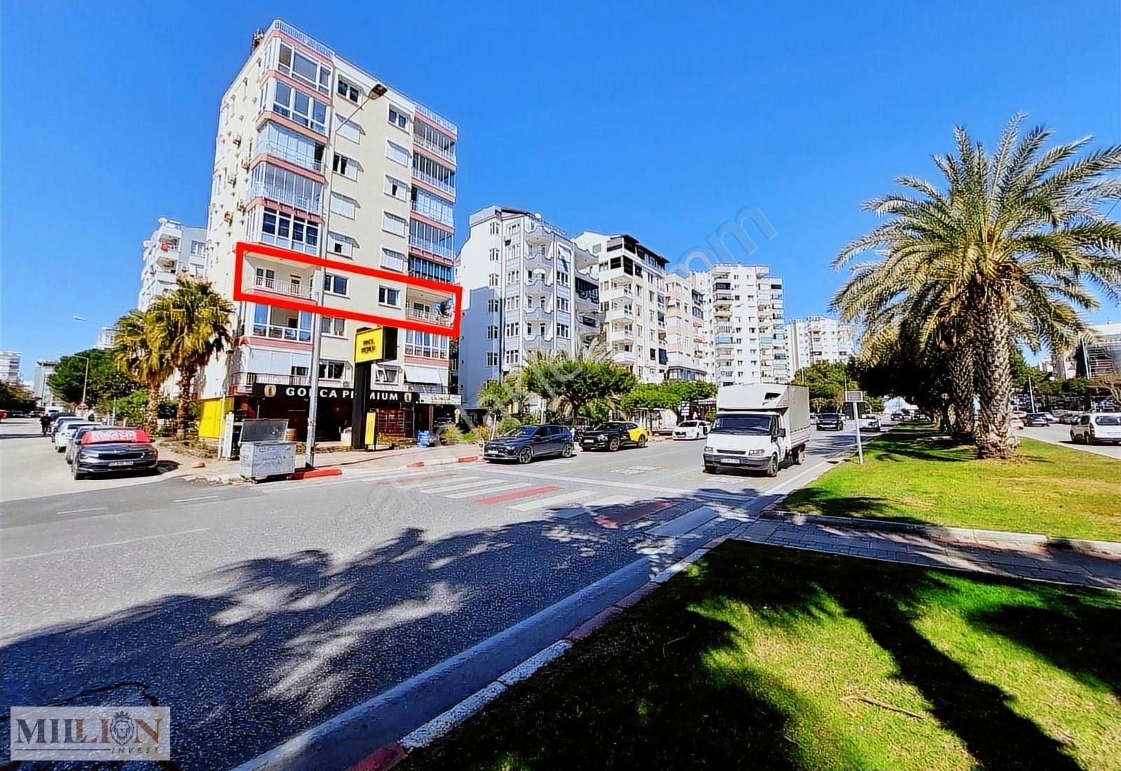 Konyaaltı Atatürk Bulvarıda Ofis Ve Muayenehane'ye Uygun Daire