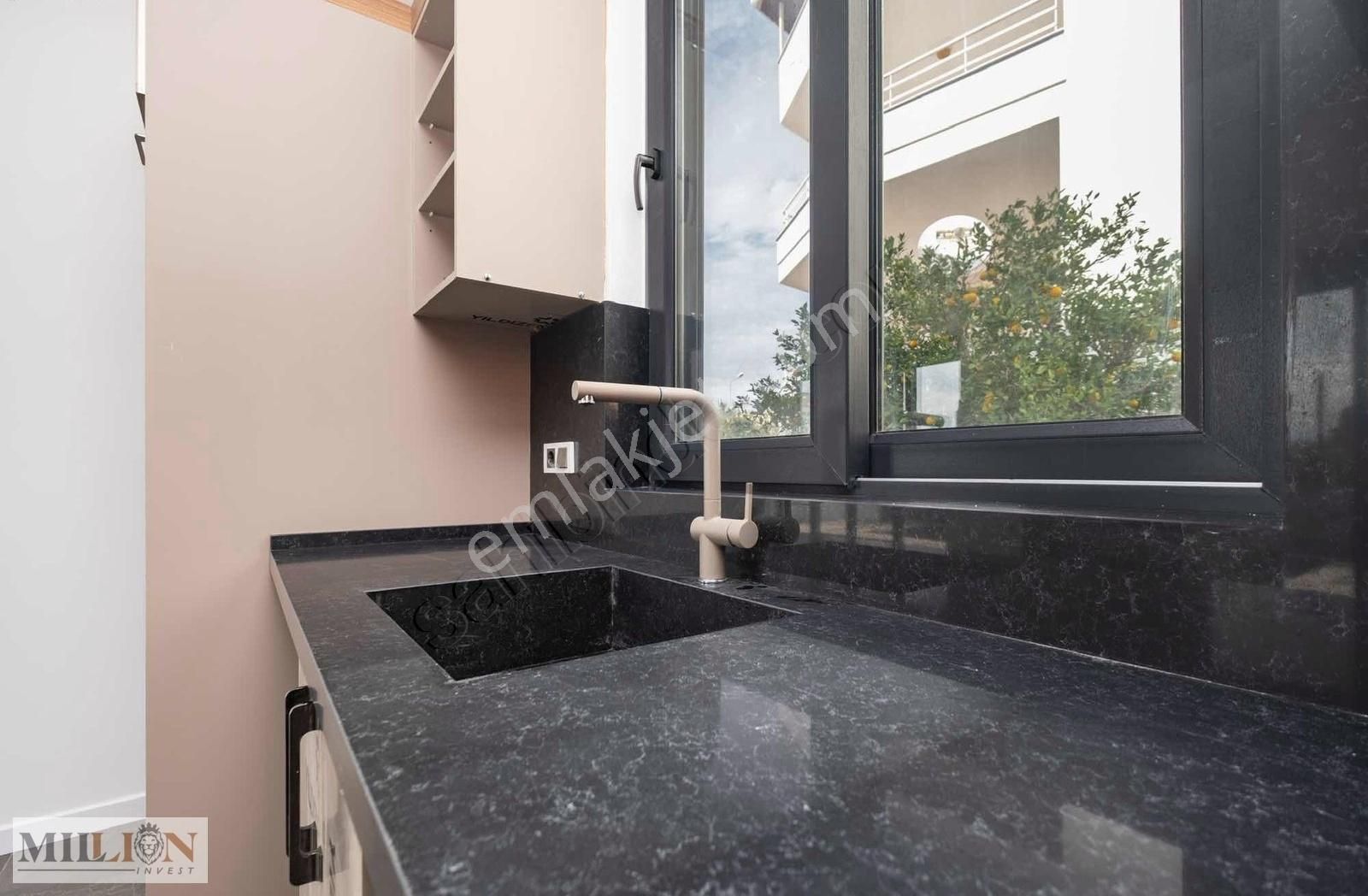 Aksu Karaçalı'da Müstakil 3+1 Havuzlu Villa - Görsel 12