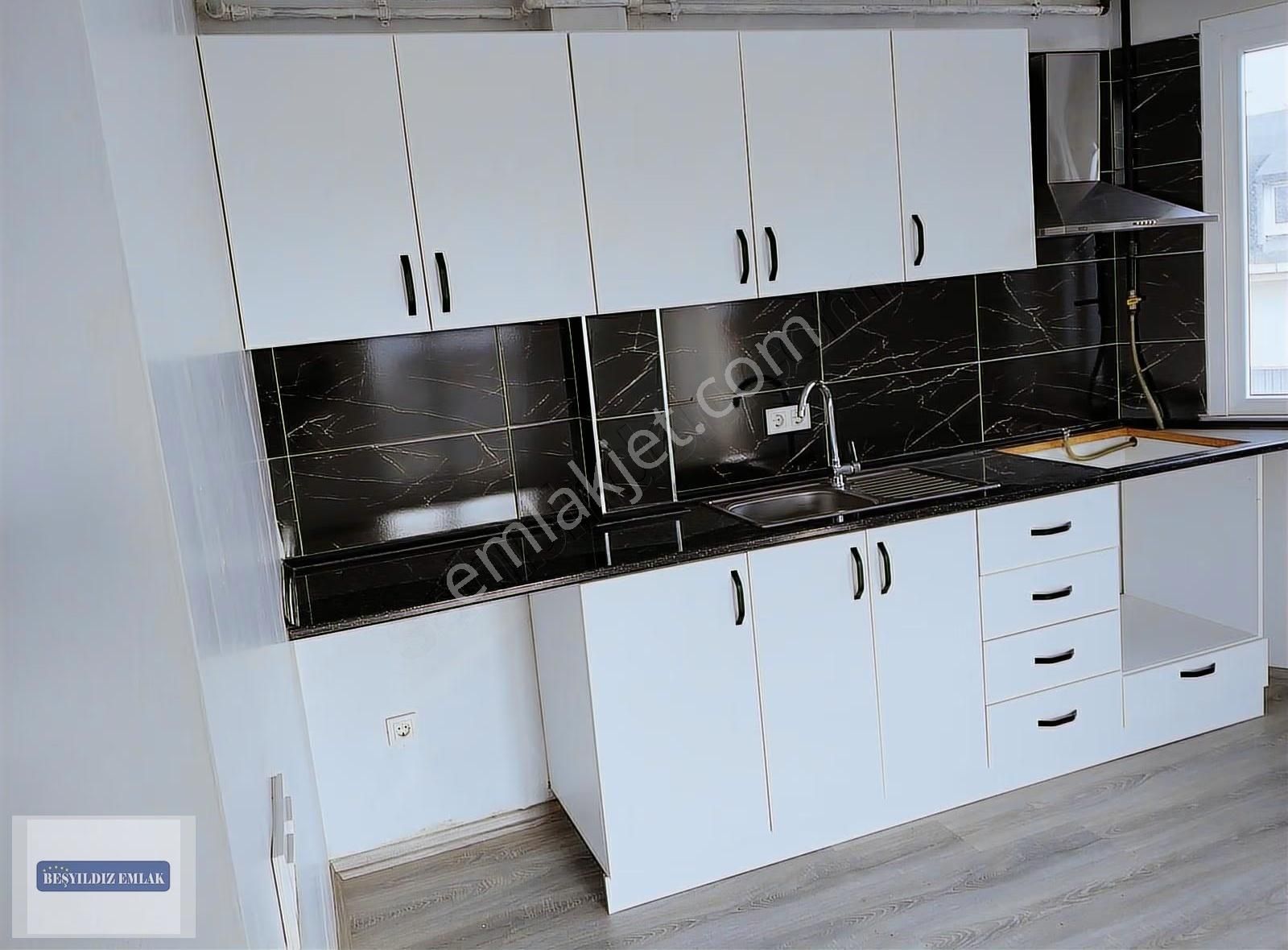 Beşyıldız Site Yakını İskanlı 3+1 Balkonlu Teraslı 4 Yıllık Bina - Görsel 2