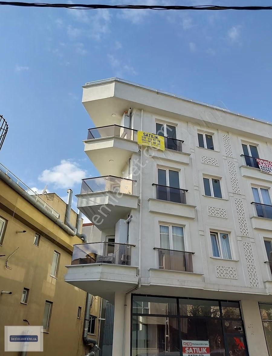 Beşyıldız Site Yakını İskanlı 3+1 Balkonlu Teraslı 4 Yıllık Bina