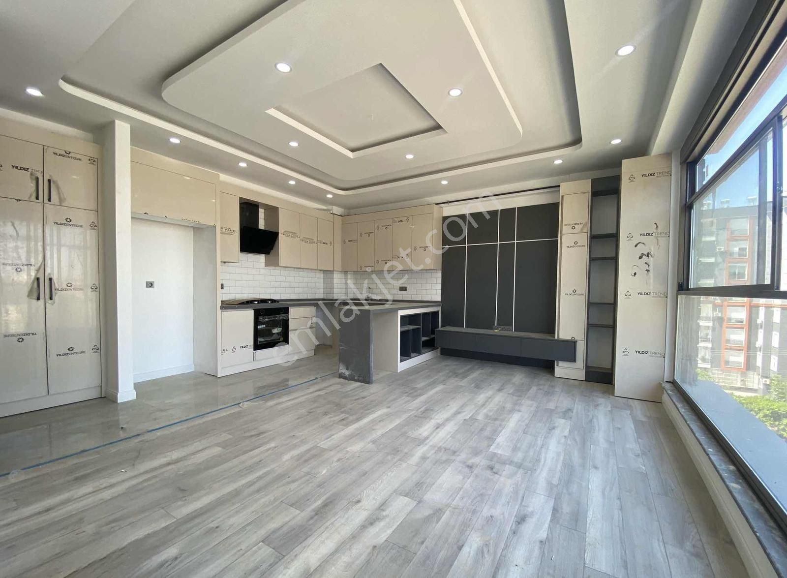 Zamur Garden Lüks Sitede Yerden Isıtmalı Arakat Sıfır 1+1