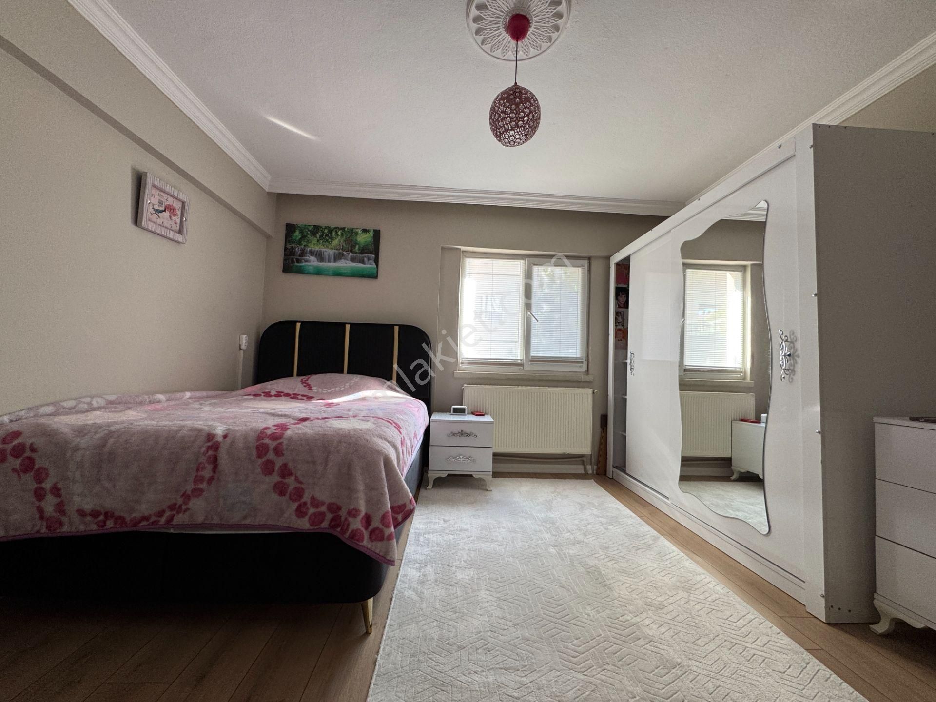 Pursaklar Mehmet Zengin Emlak'tan Merkezde 1.kot 2+1 Yapılı Masrafsız Daire - Görsel 15