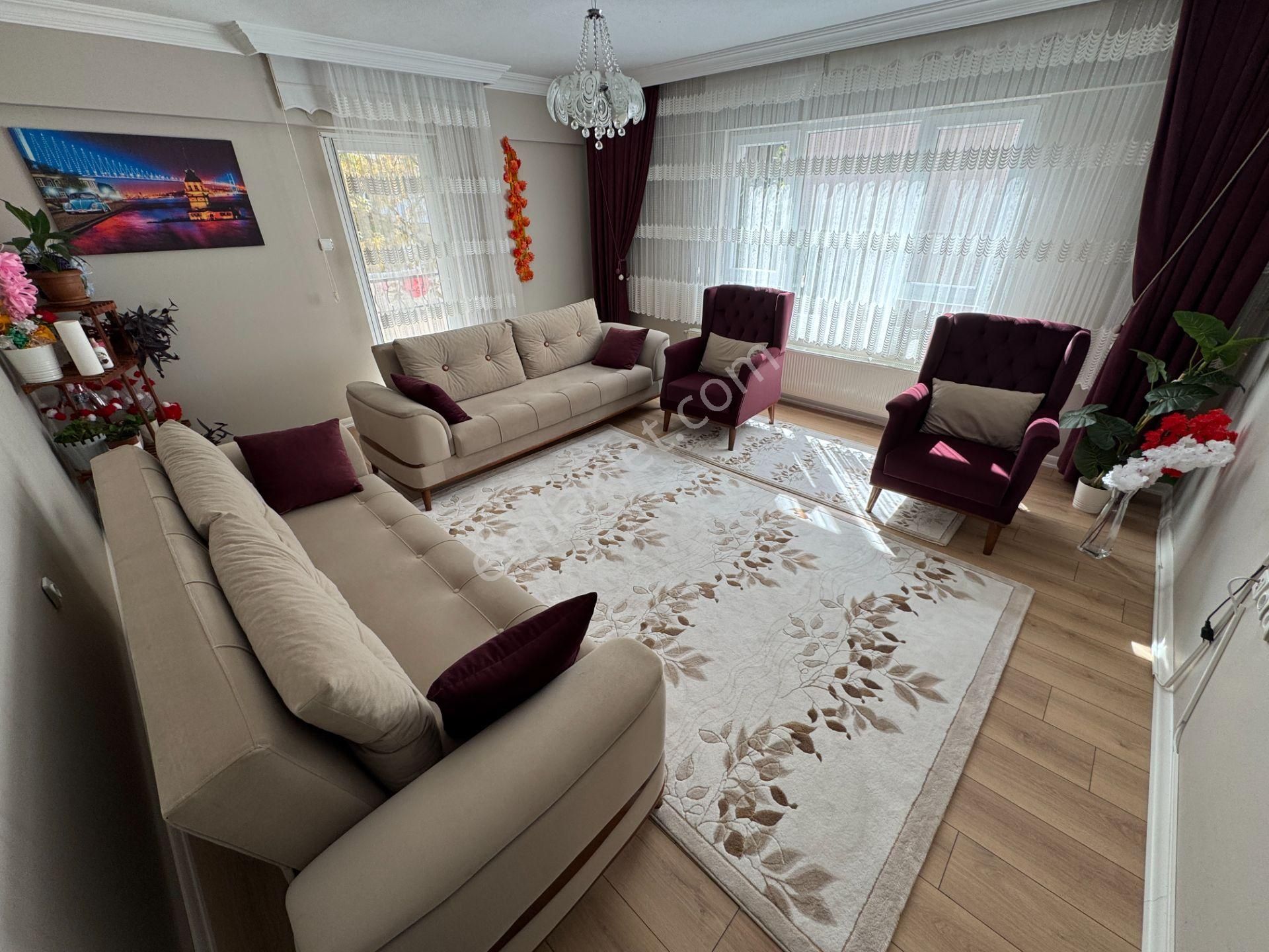 Pursaklar Mehmet Zengin Emlak'tan Merkezde 1.kot 2+1 Yapılı Masrafsız Daire - Görsel 8