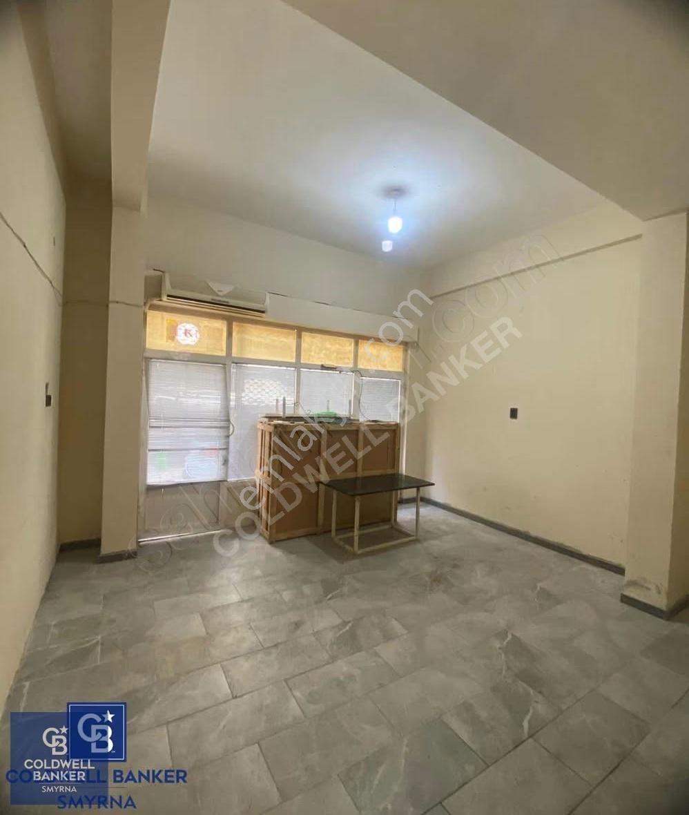 Ata Caddesine 90 Metre Mesafede Satılık Dükkan - Görsel 6