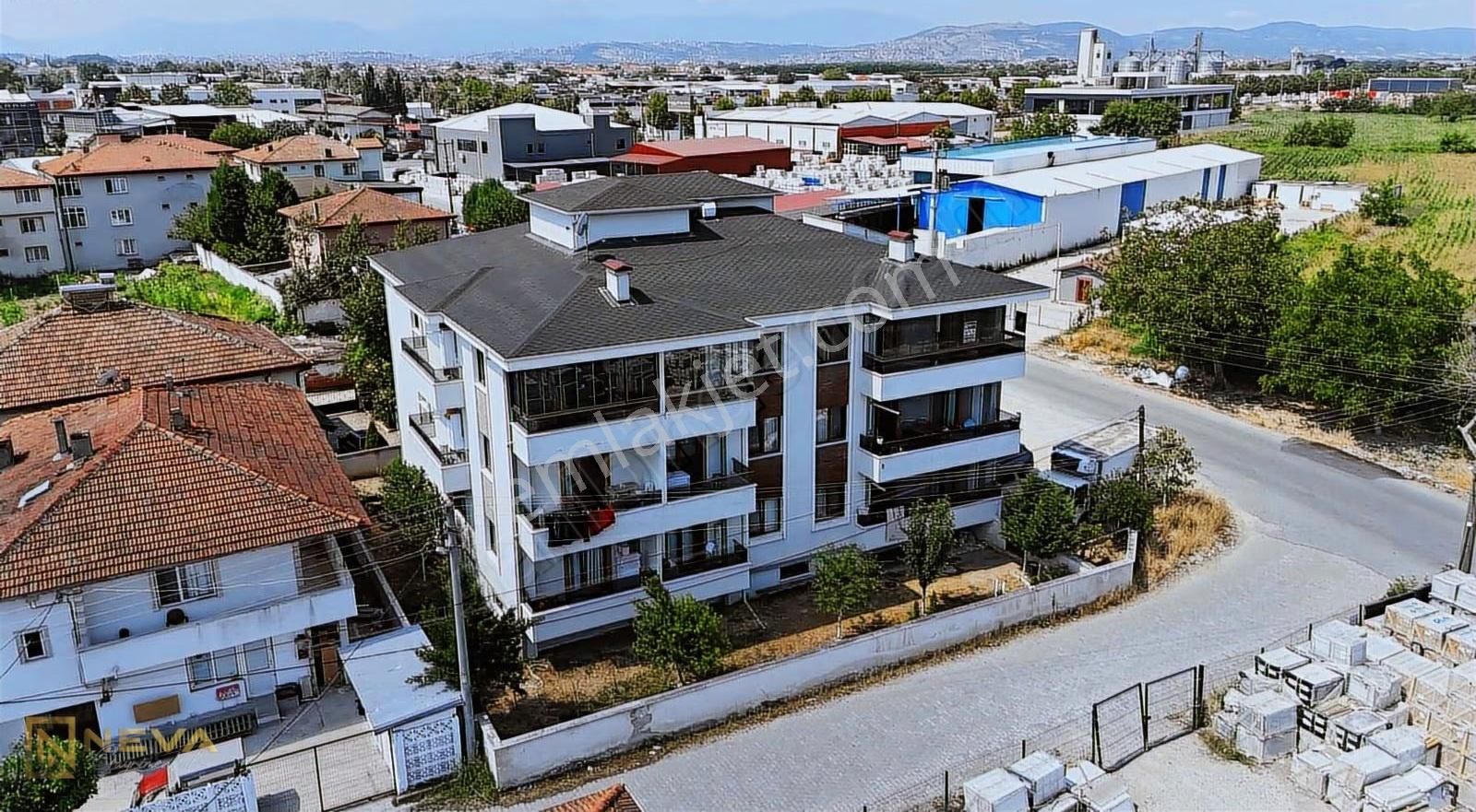 Adapazarı Tuzlı Mah. Satılık 3+1 130 M2 Köşe Cephe Daire. - Görsel 7