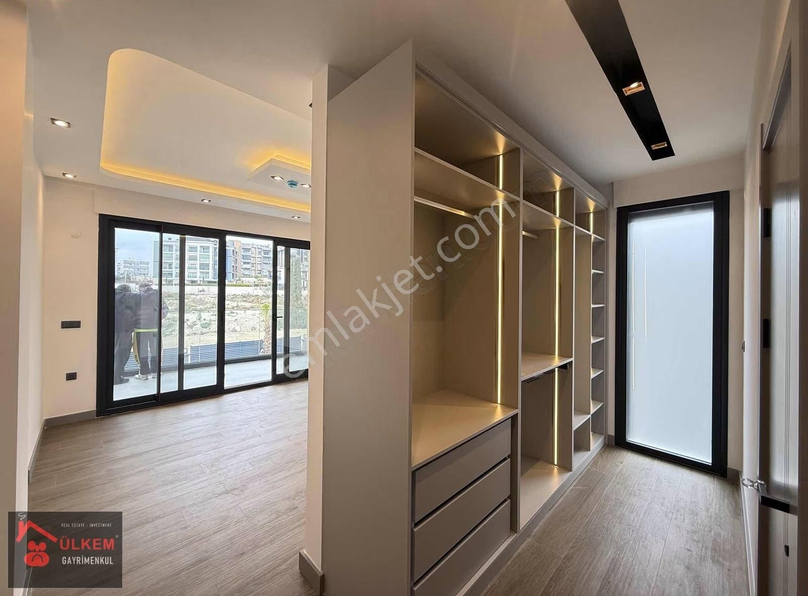 Kuşadası Merkez 6+1 Müstakil Özel Havuzlu 500m2 Bahçeli Villalar - Görsel 22