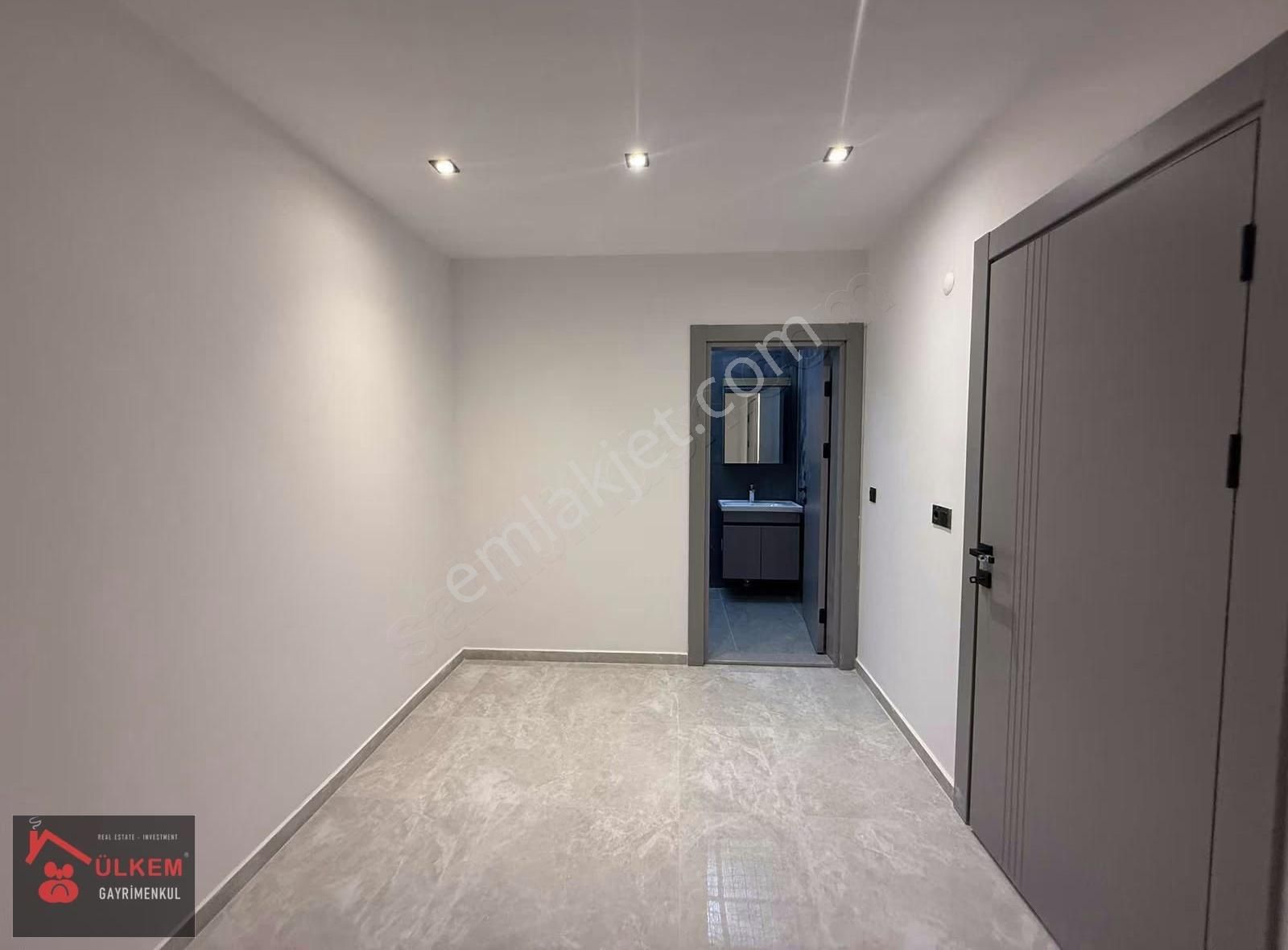 Kuşadası Merkez 6+1 Müstakil Özel Havuzlu 500m2 Bahçeli Villalar - Görsel 3