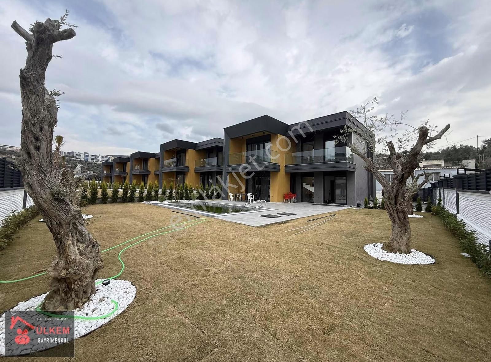 Kuşadası Merkez 6+1 Müstakil Özel Havuzlu 500m2 Bahçeli Villalar - Görsel 13