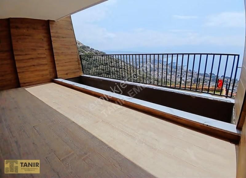 Kuşadası Royal Panorama Full Deniz Manzaralı Sıfır 3+1 Daire