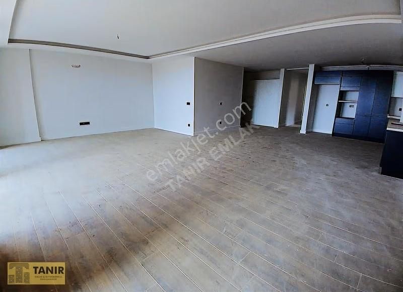 Kuşadası Royal Panorama Köşe Konumlu Deniz Manzaralı 3+1 Daire - Görsel 25