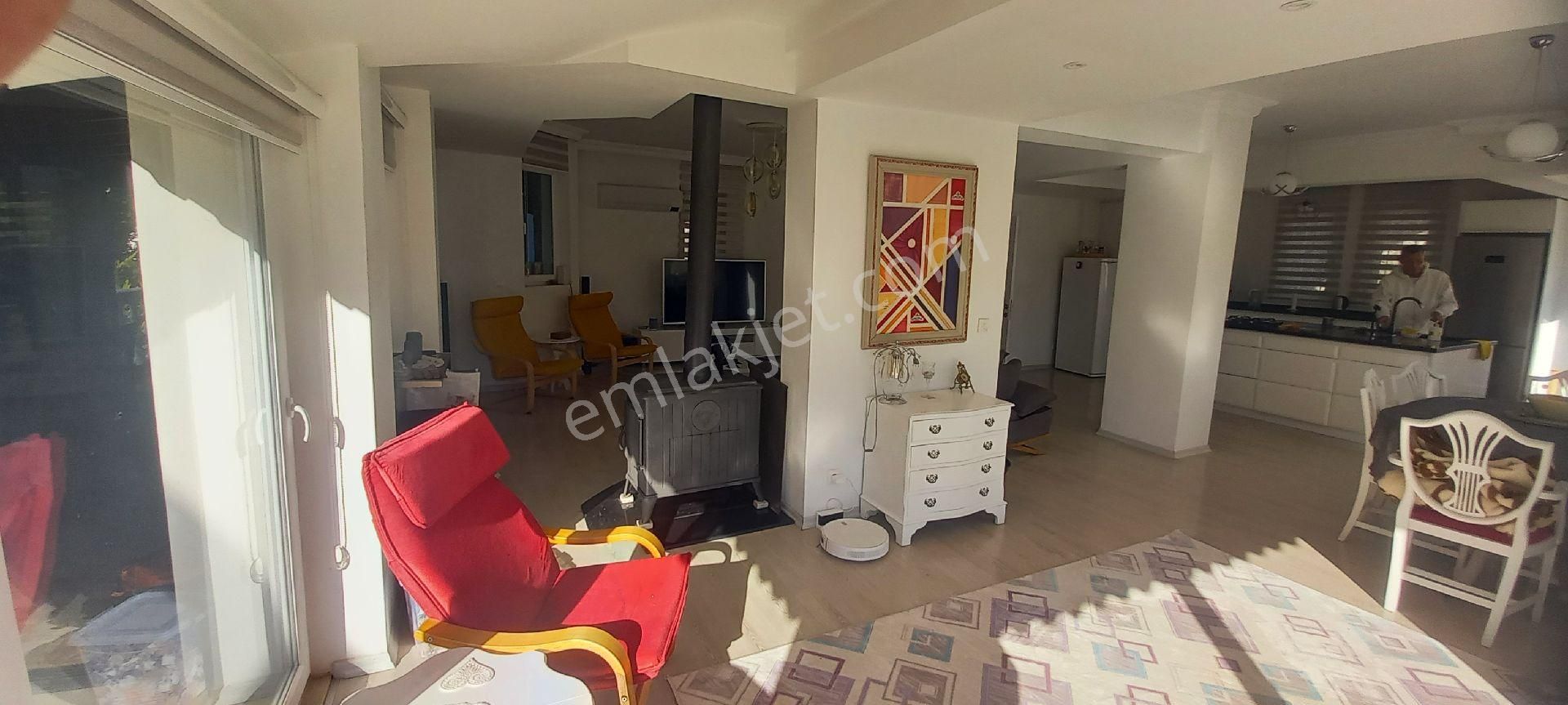 Yabancıdan Satılık Büyük, Bakımlı, Özel Havuzlu Müstakil Villa - Görsel 29