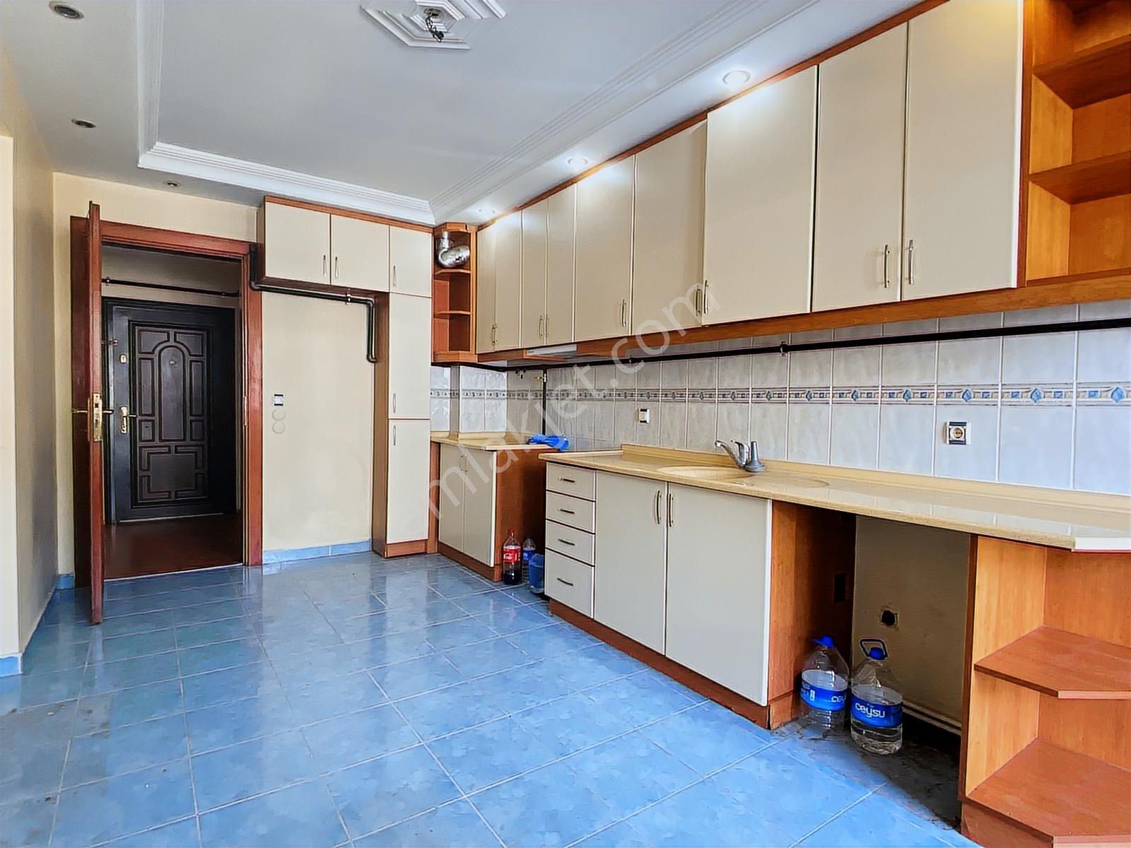 Binyapıdan Kıbrıs Şehitler Caddesinde 3+1 Ara Kat Daire ! - Görsel 12