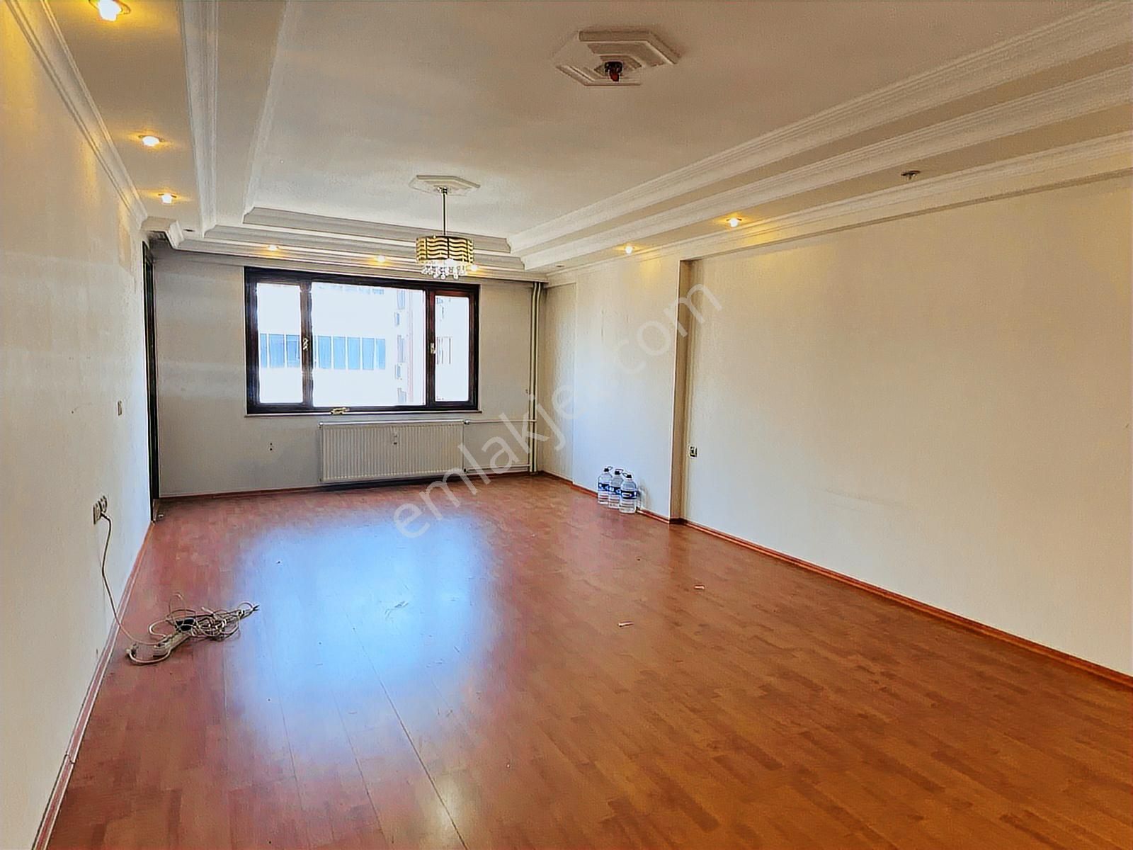 Binyapıdan Kıbrıs Şehitler Caddesinde 3+1 Ara Kat Daire ! - Görsel 5