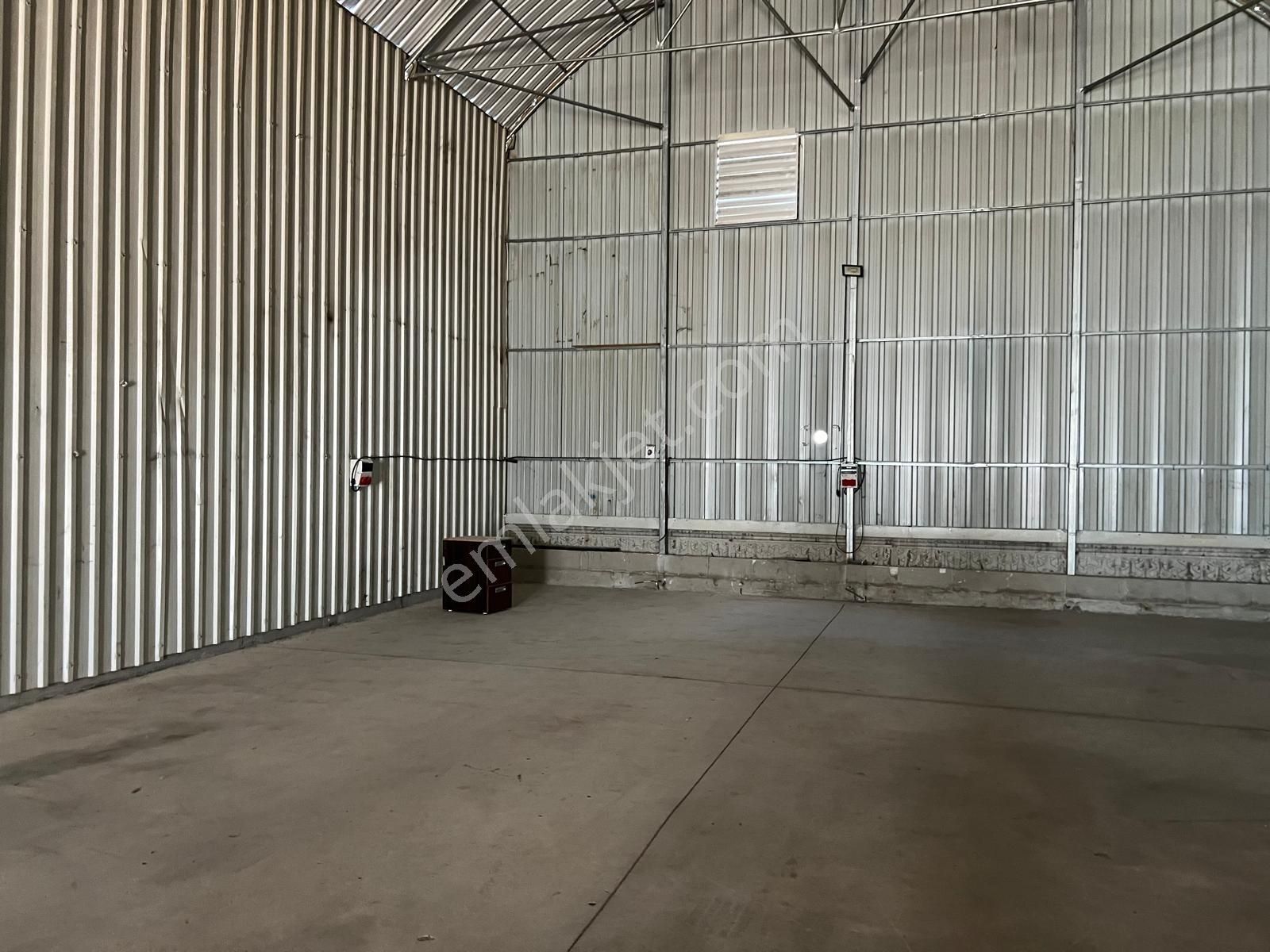 Çalı - Yaylacık'ta 220m2 Atölye - Görsel 3