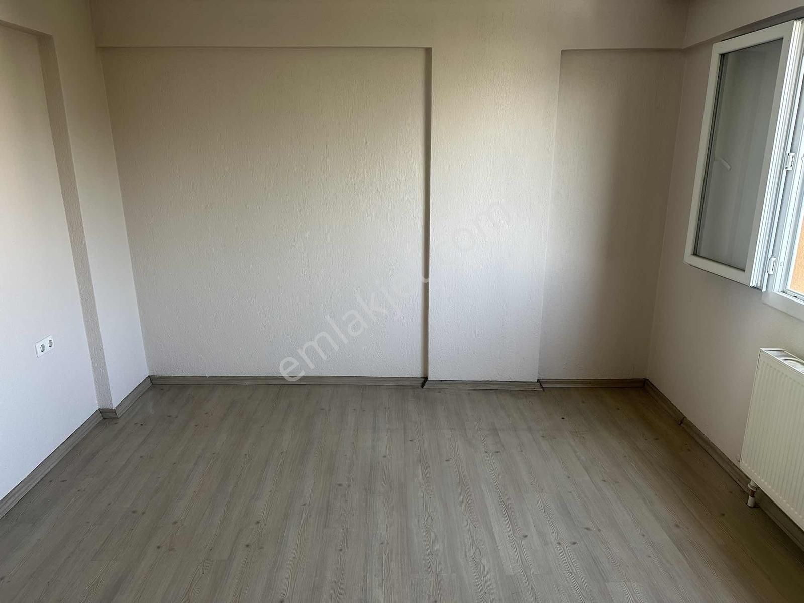 Demetten 3+1 Doğalgazlı Çift Balkonlu Önü Açık Kiralık Daire. - Görsel 5