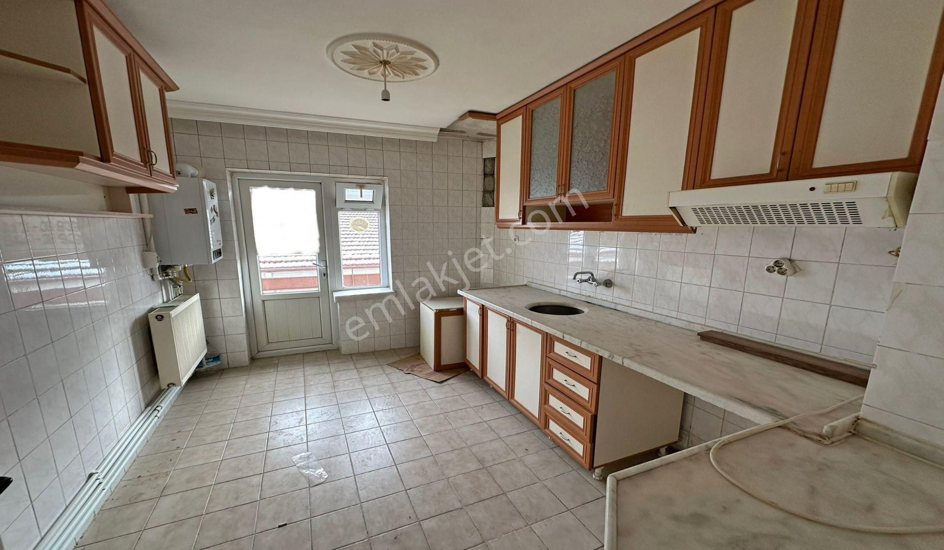 Pınarbaşı Hastaneler Yakını 3+1 Katta Bağımsız Kök Tapu - Görsel 6