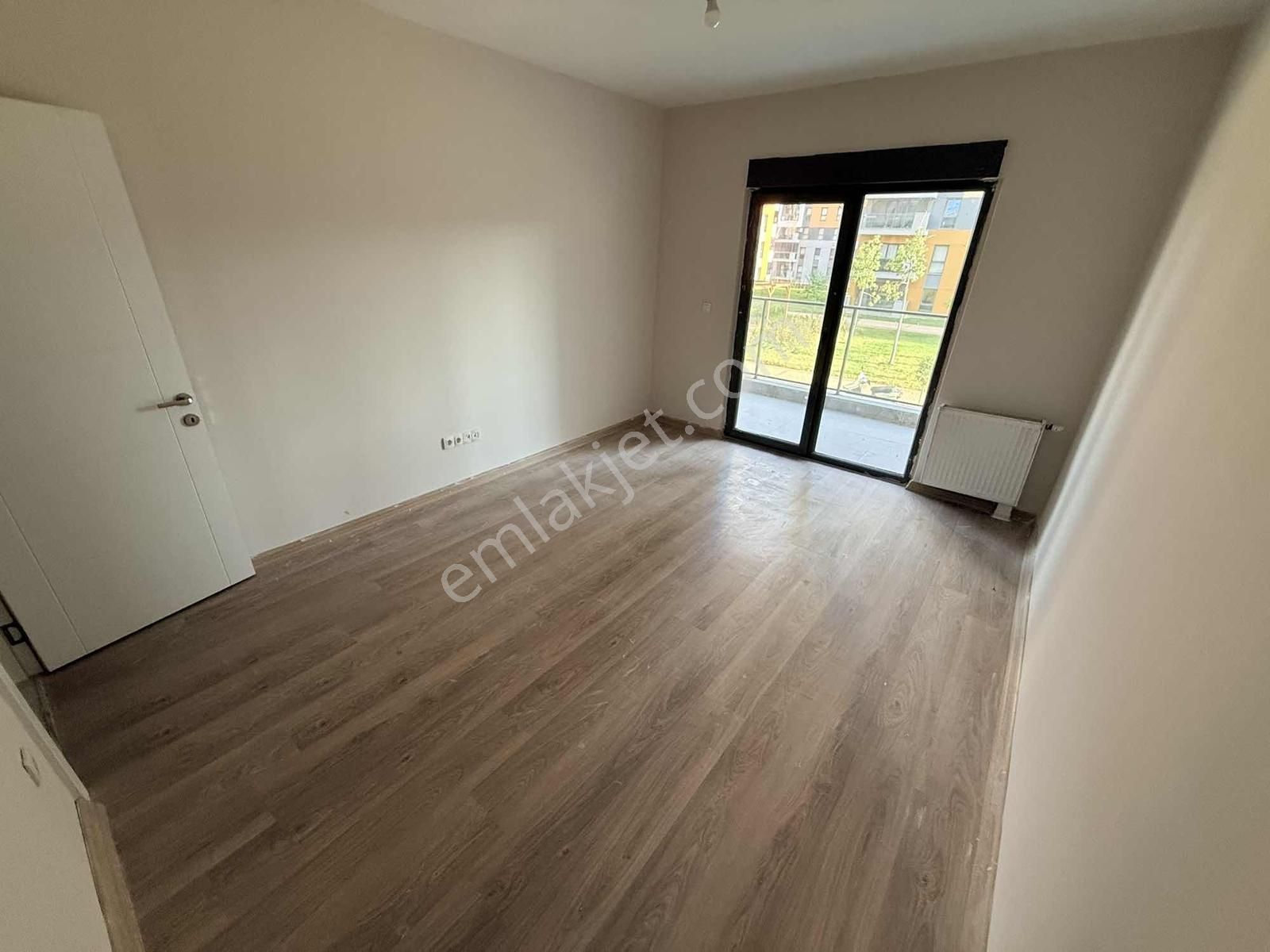 Sinanefendi' Eml'den Sur Yapı'da Krediye Uygun Fırsat 4+1 - Görsel 2