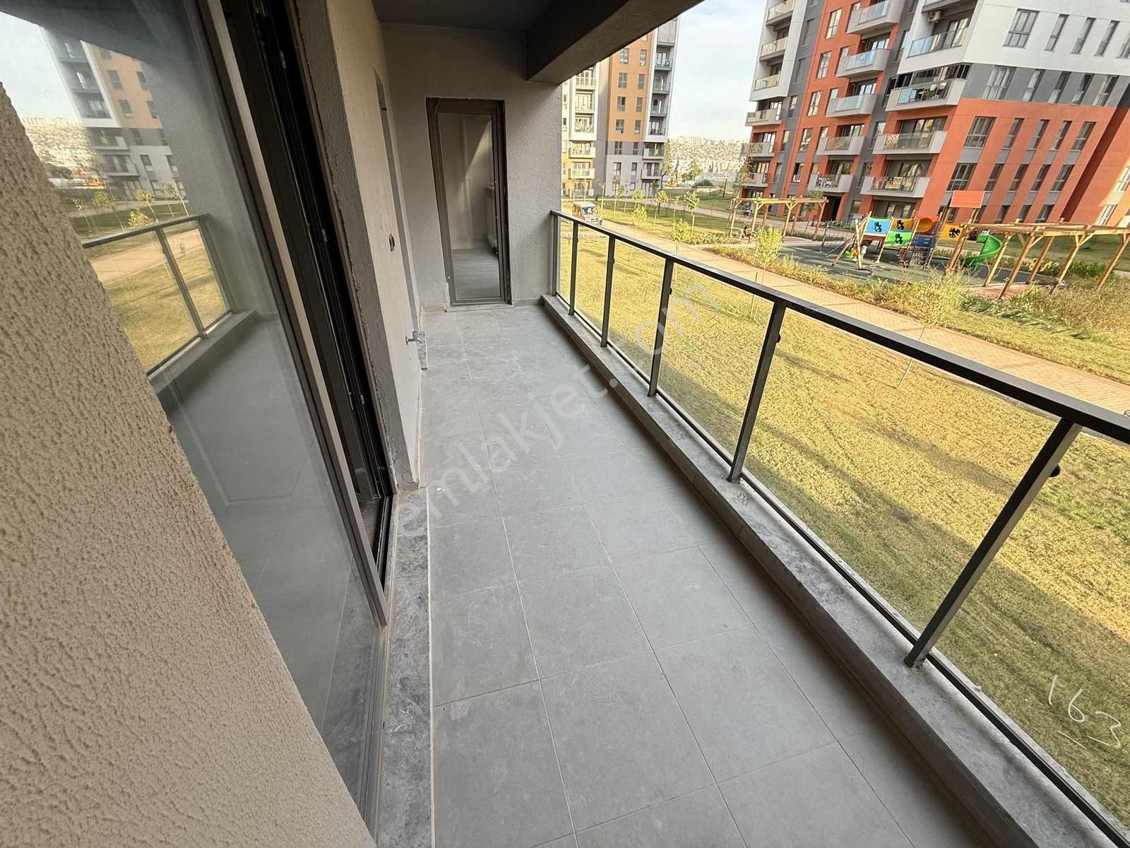 Sinanefendi' Eml'den Sur Yapı'da Krediye Uygun Fırsat 4+1 - Görsel 11