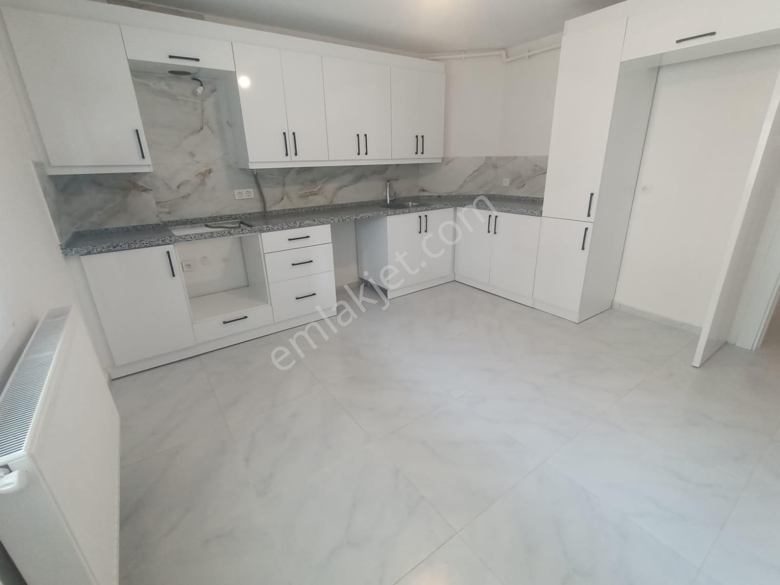 Latife Hanım Köşkü Cepheli Geniş 3+1 Masrafsız Köşe Daire - Görsel 25