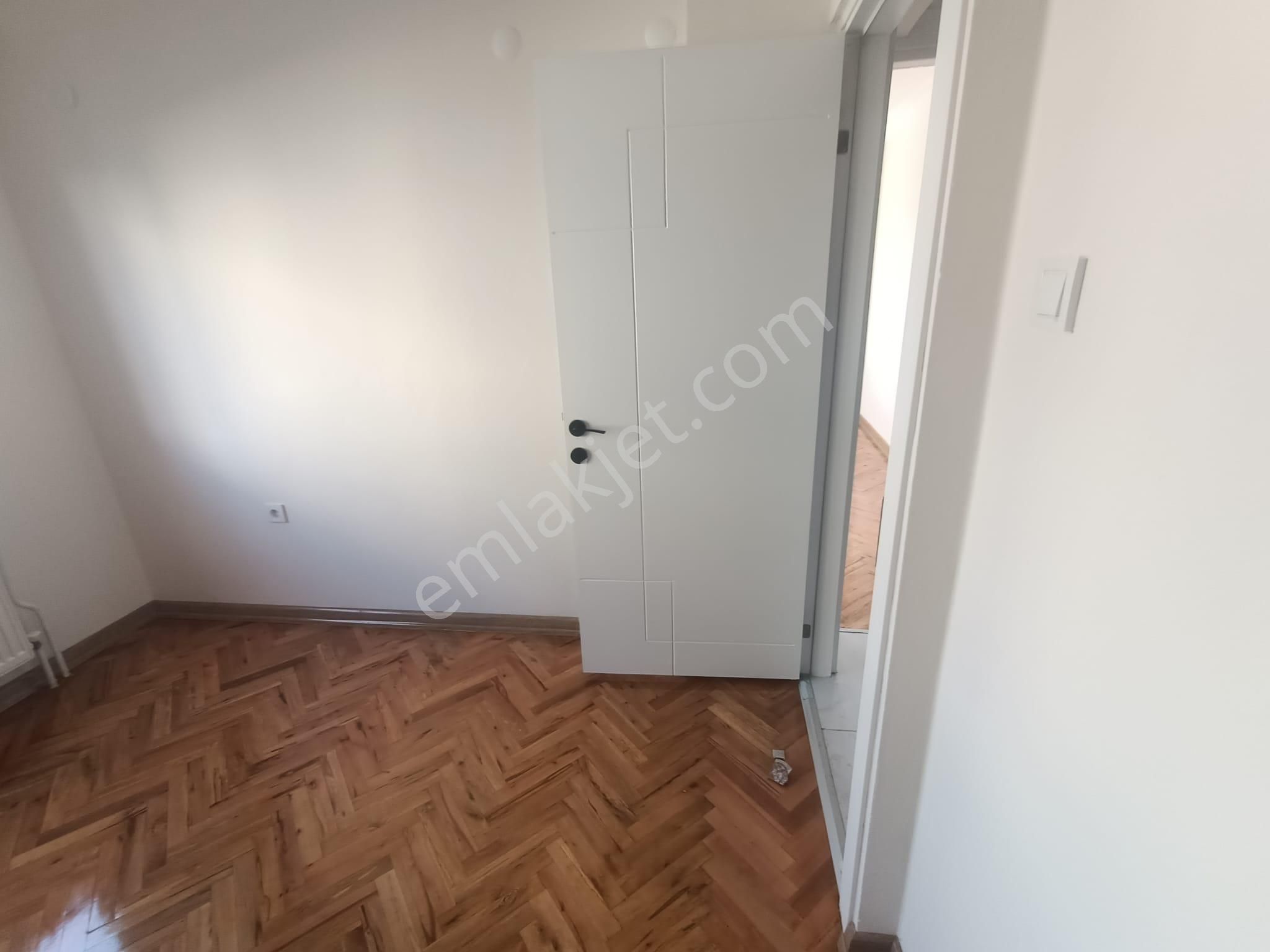 Latife Hanım Köşkü Cepheli Geniş 3+1 Masrafsız Köşe Daire - Görsel 19