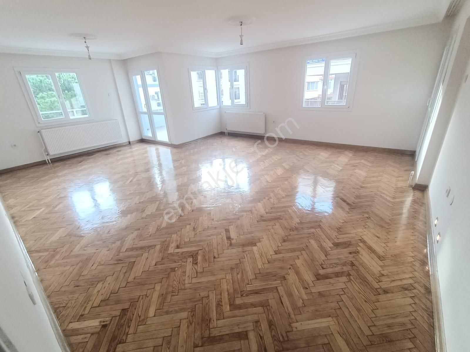 Latife Hanım Köşkü Cepheli Geniş 3+1 Masrafsız Köşe Daire - Görsel 23