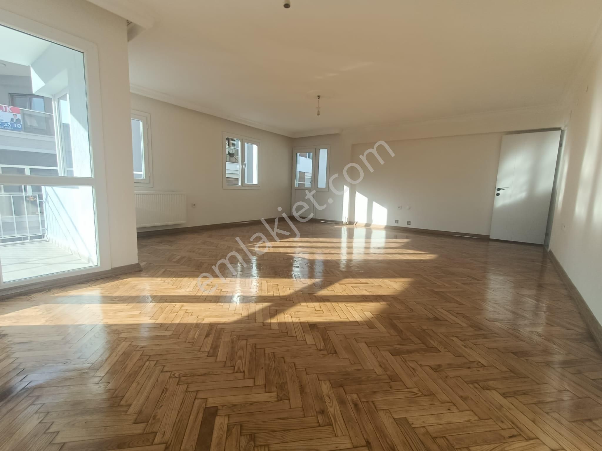 Latife Hanım Köşkü Cepheli Geniş 3+1 Masrafsız Köşe Daire - Görsel 12