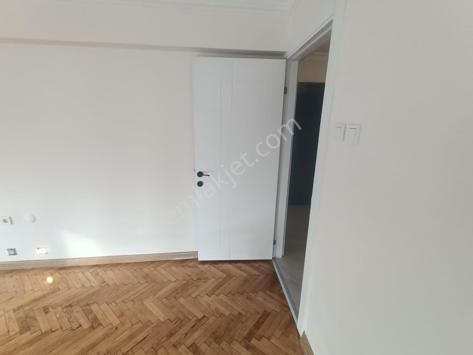 Latife Hanım Köşkü Cepheli Geniş 3+1 Masrafsız Köşe Daire - Görsel 24