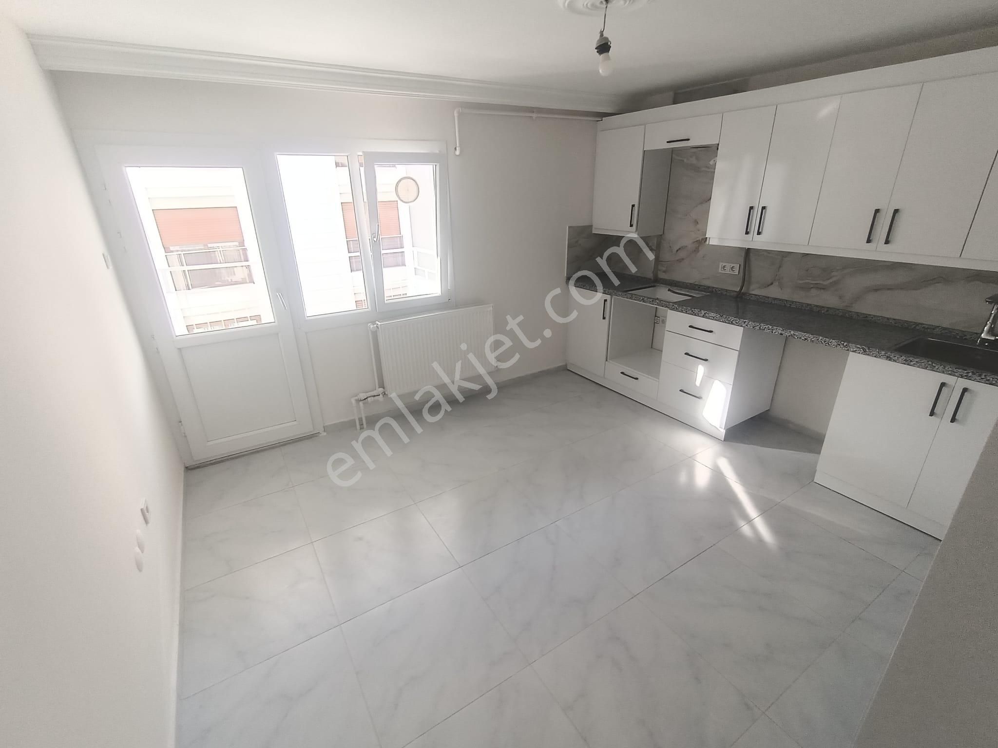 Latife Hanım Köşkü Cepheli Geniş 3+1 Masrafsız Köşe Daire - Görsel 4